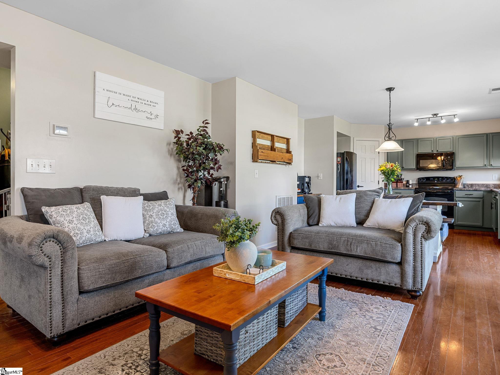 22 Pfeiffer Court Simpsonville, SC 29681