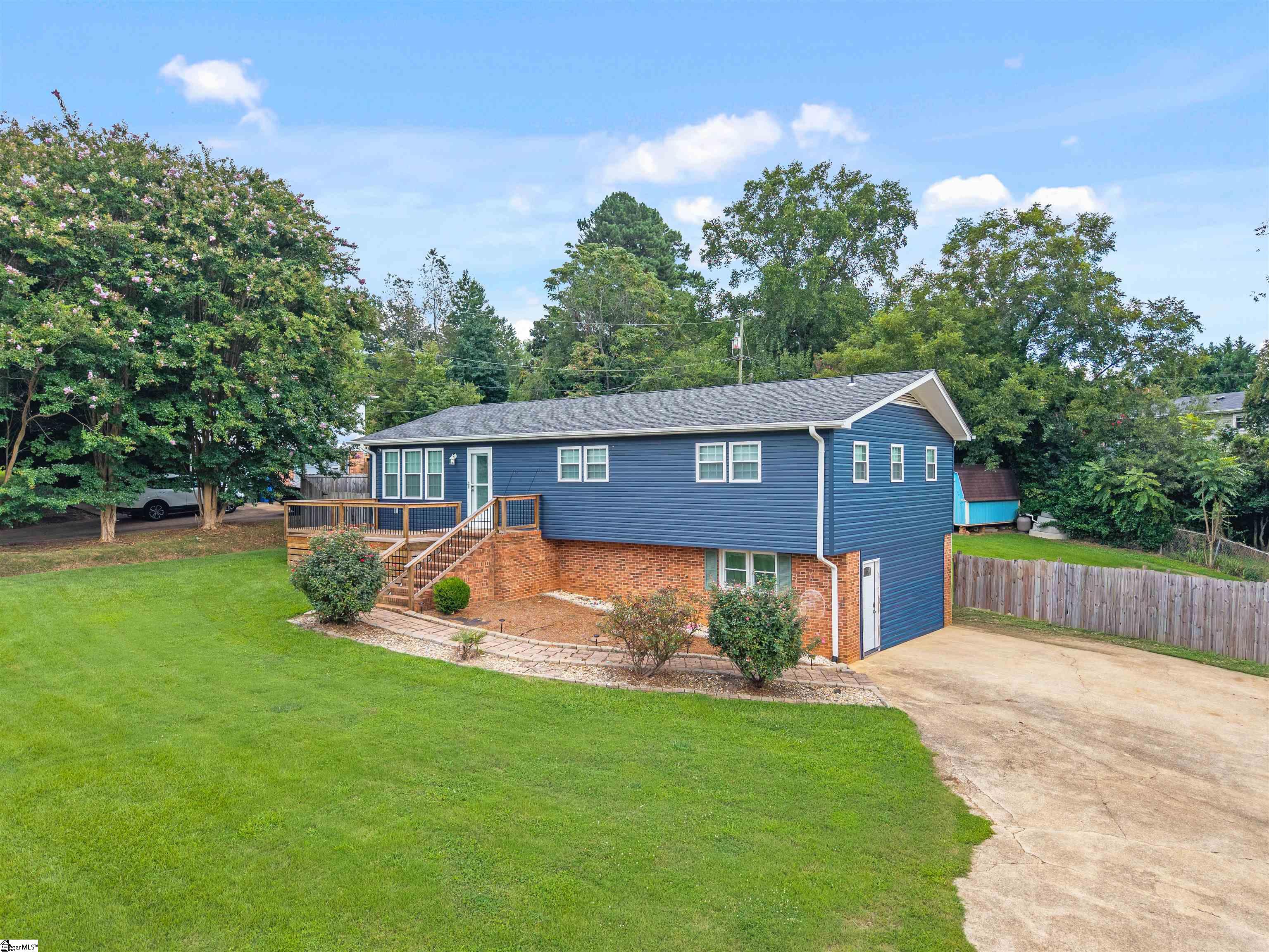 4 Par Drive Greenville, SC 29609