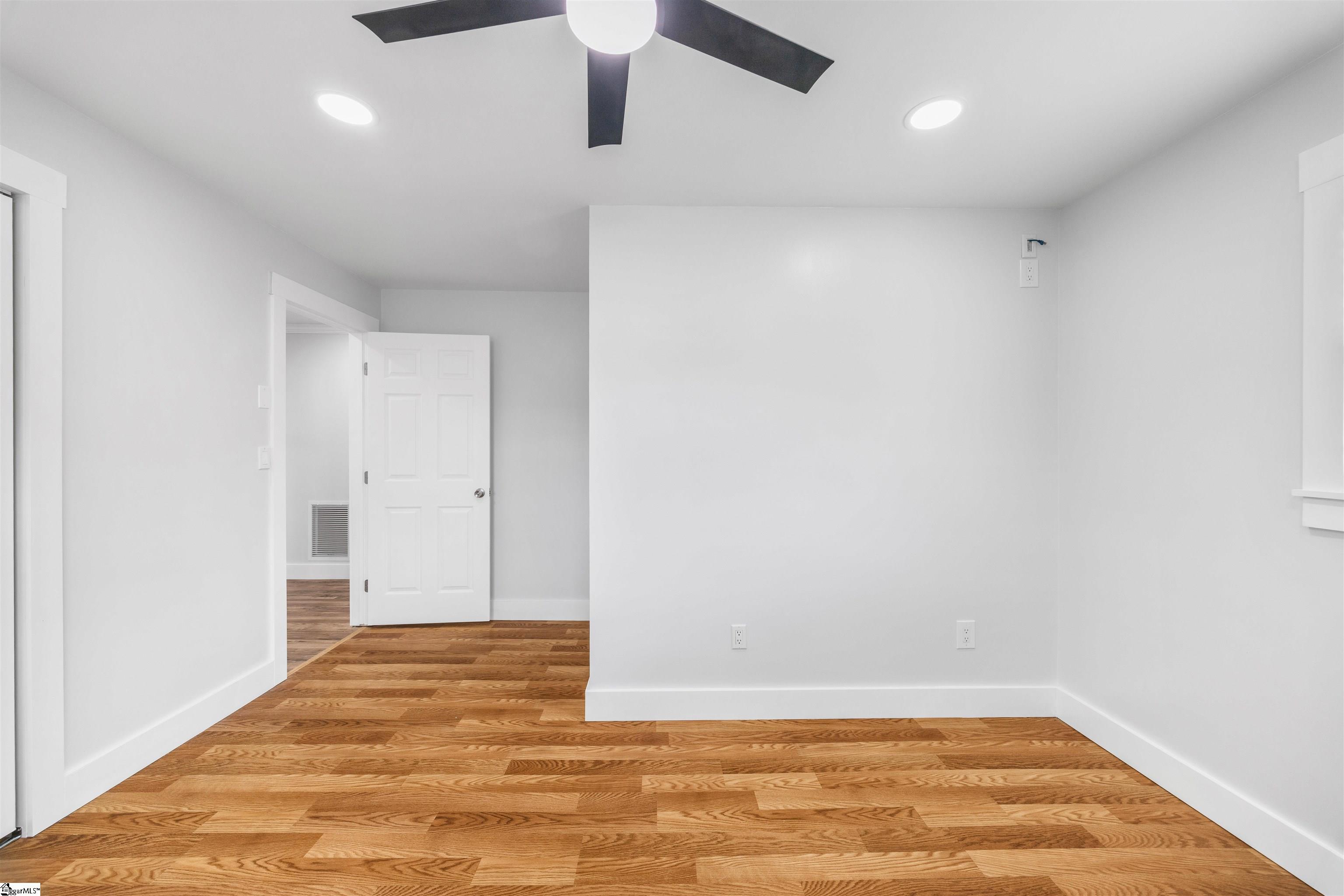 4 Par Drive Greenville, SC 29609