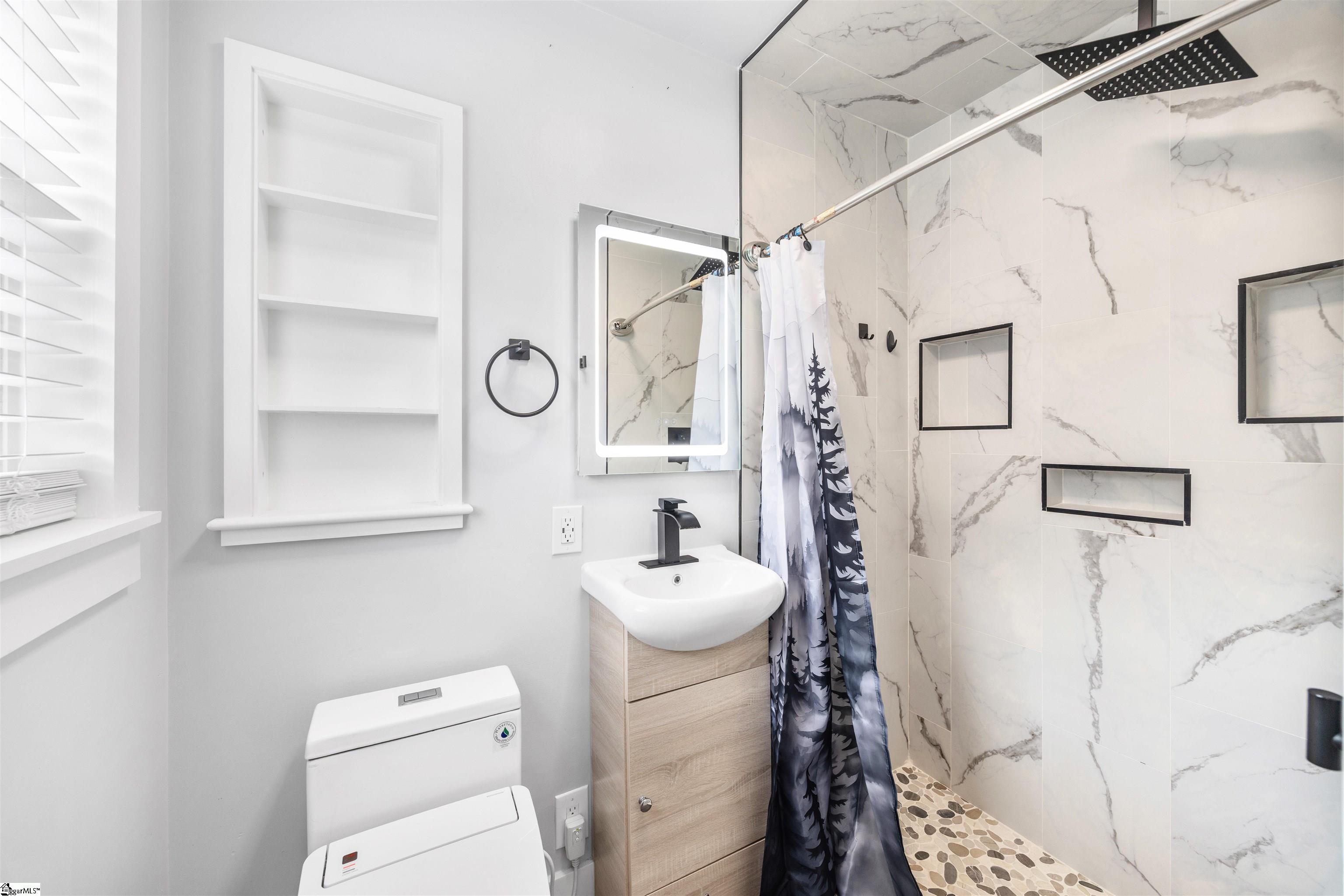 4 Par Drive Greenville, SC 29609