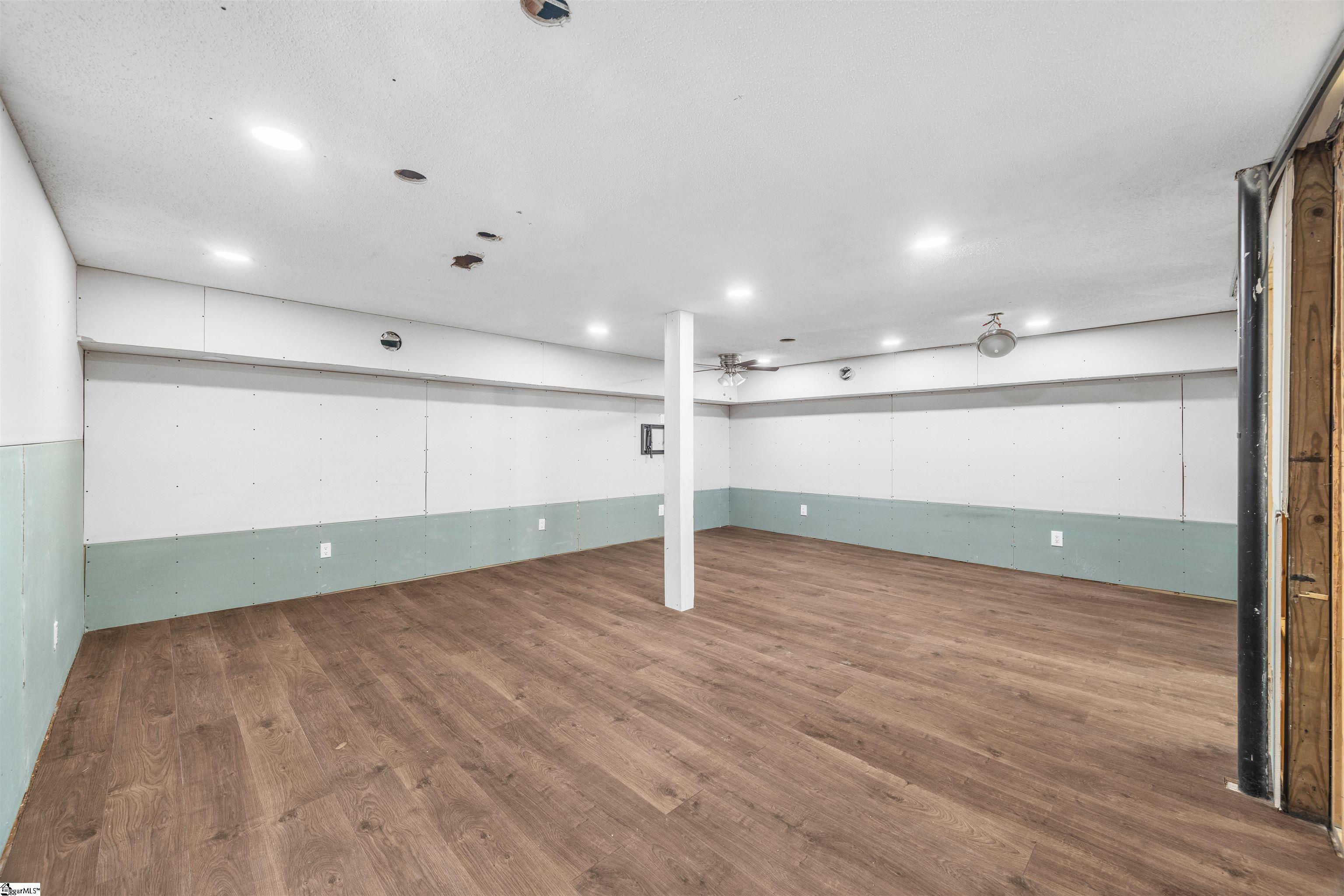 4 Par Drive Greenville, SC 29609