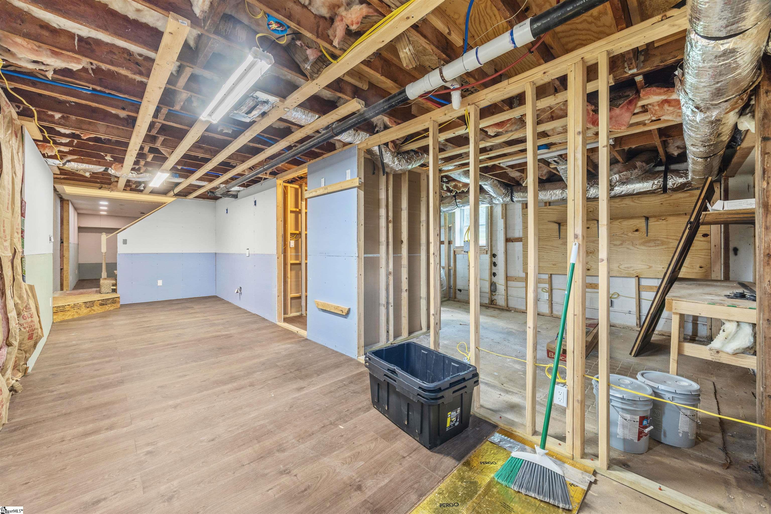 4 Par Drive Greenville, SC 29609