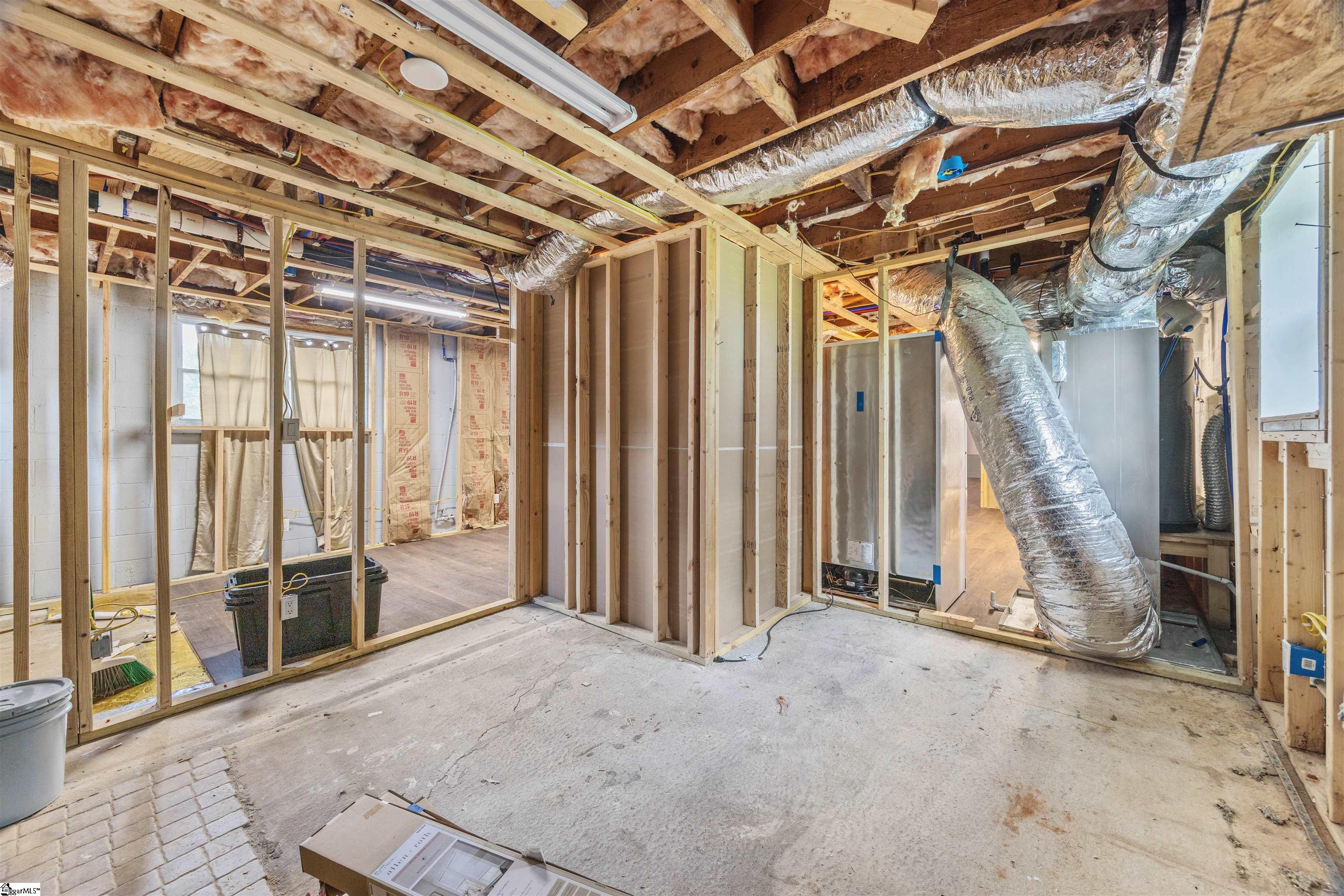 4 Par Drive Greenville, SC 29609