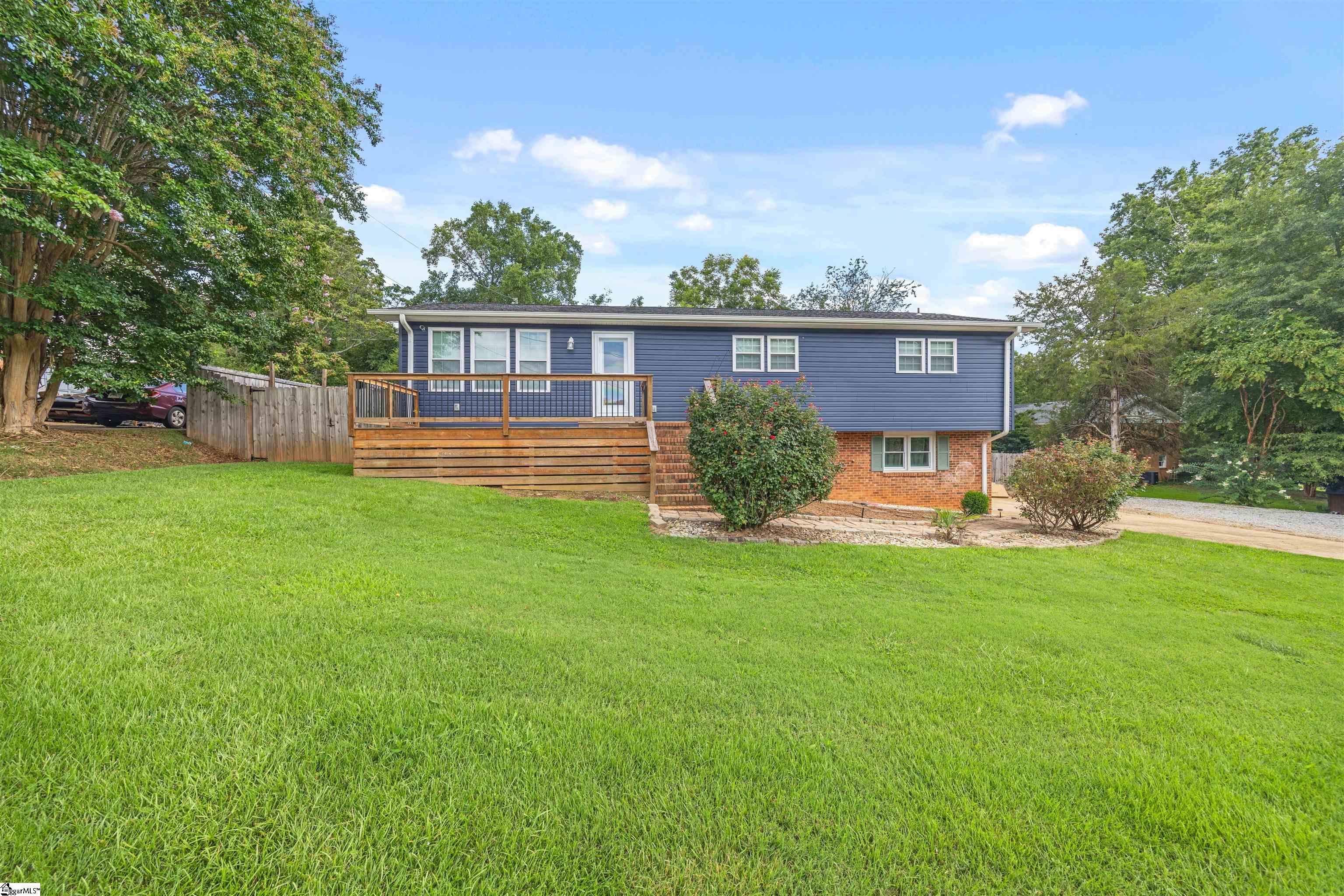 4 Par Drive Greenville, SC 29609