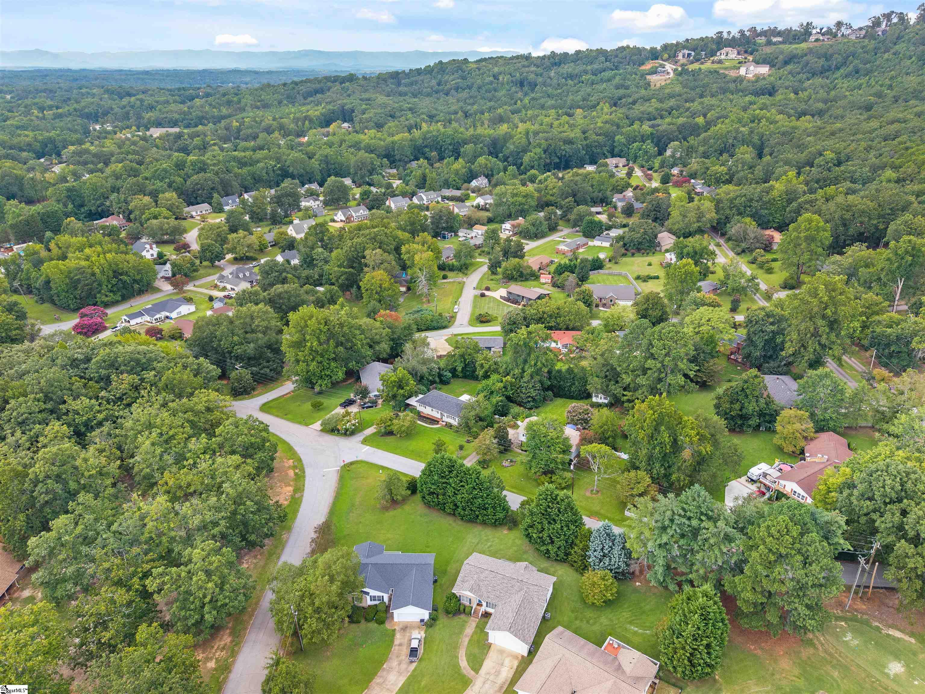 4 Par Drive Greenville, SC 29609