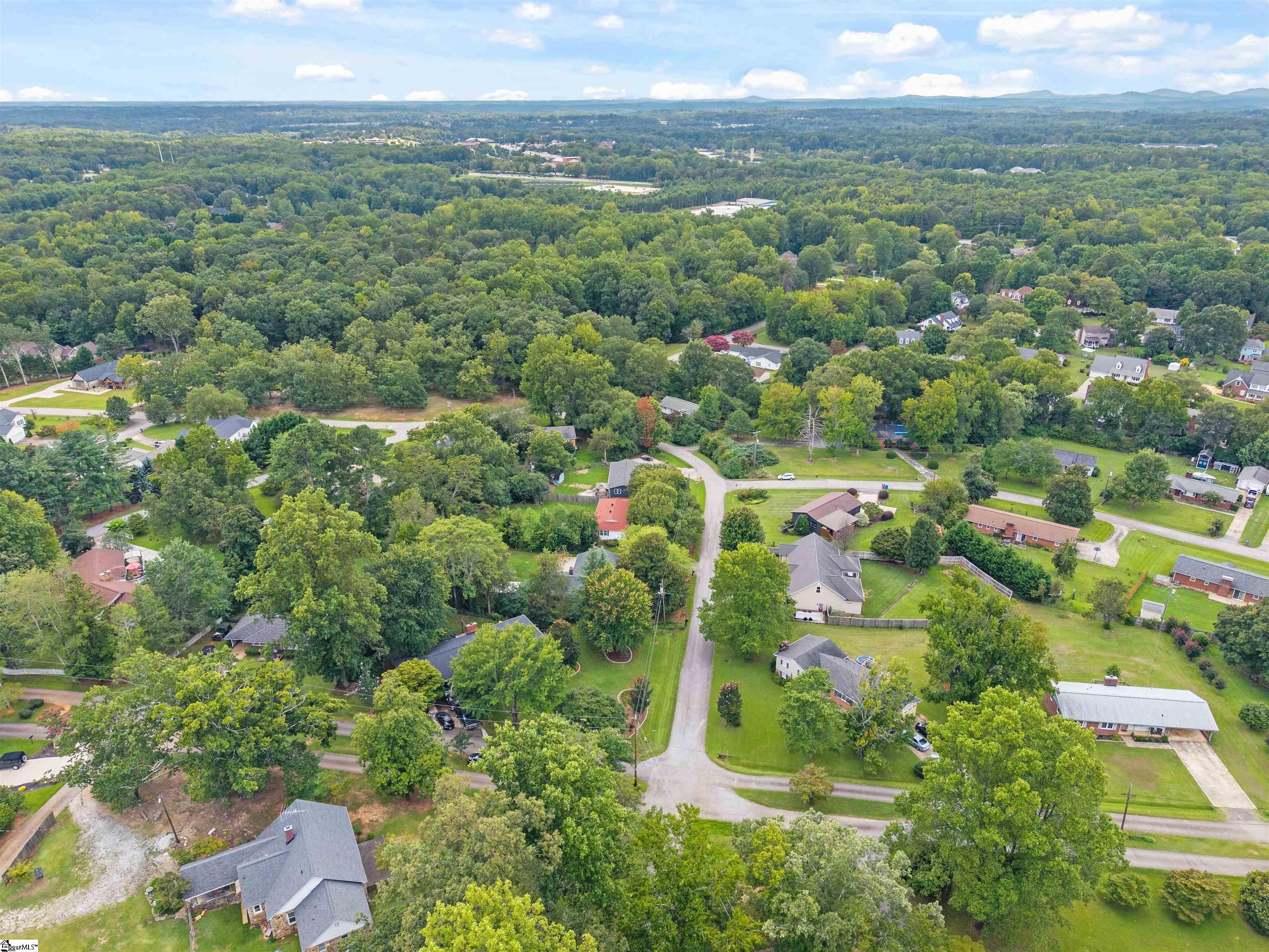 4 Par Drive Greenville, SC 29609