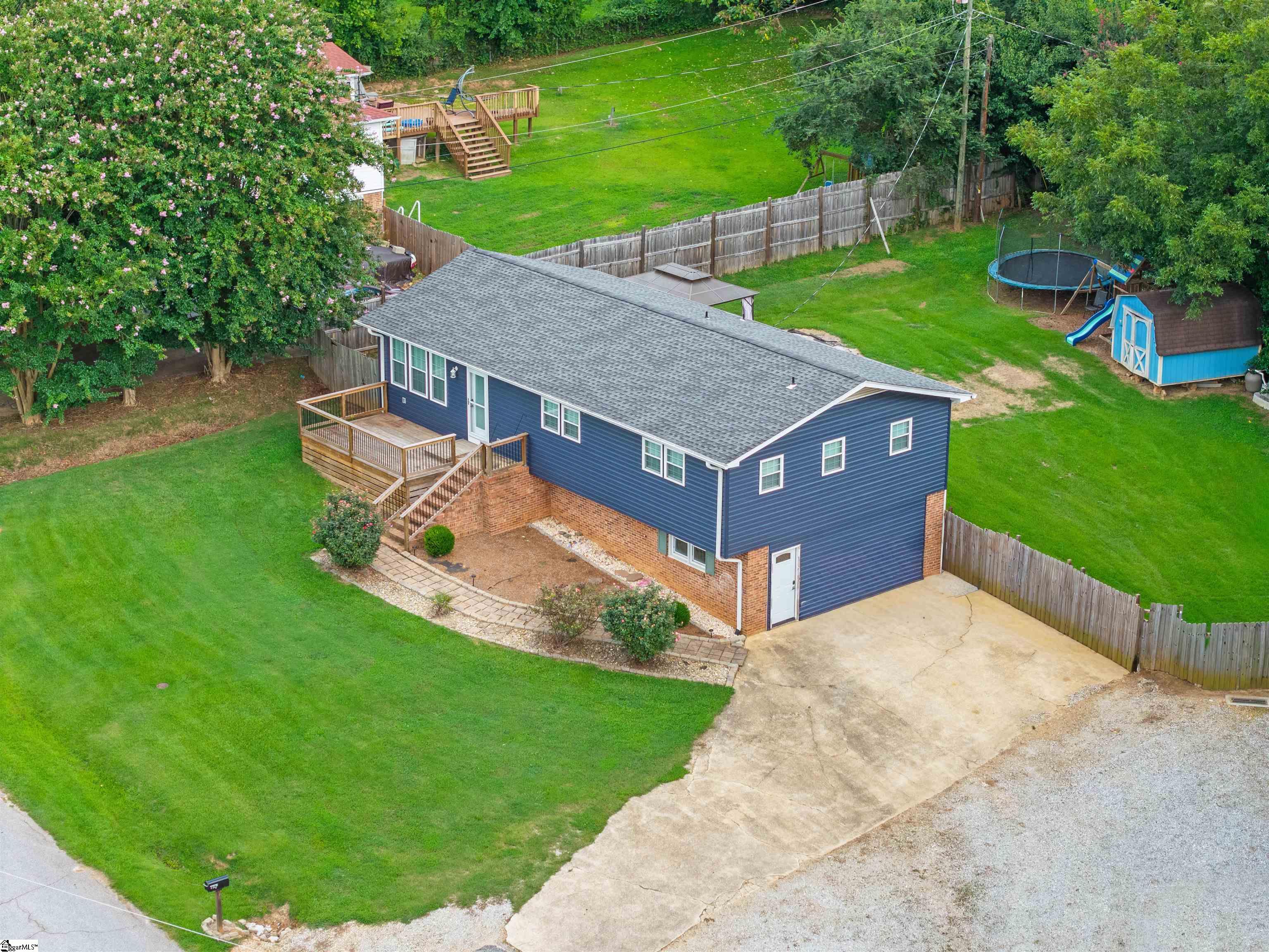4 Par Drive Greenville, SC 29609
