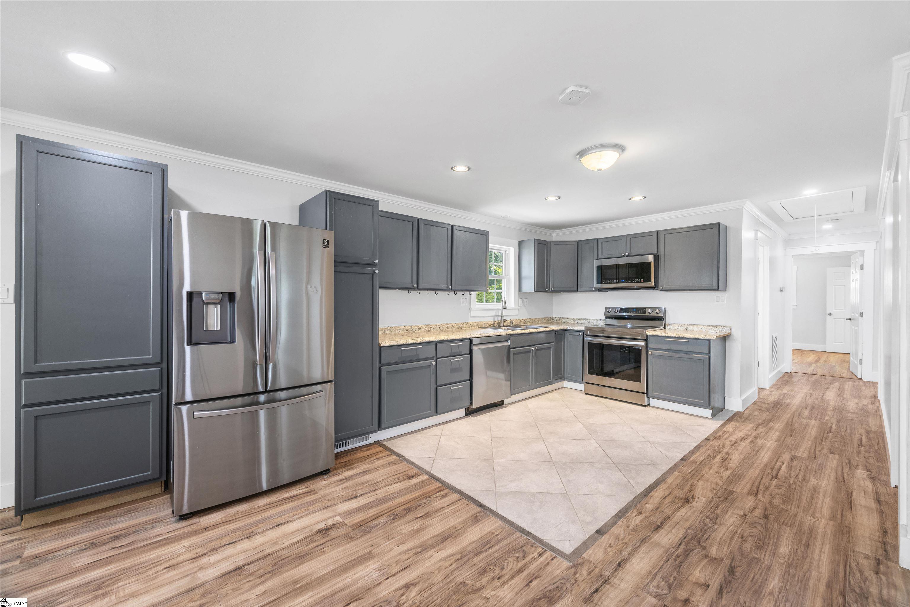 4 Par Drive Greenville, SC 29609