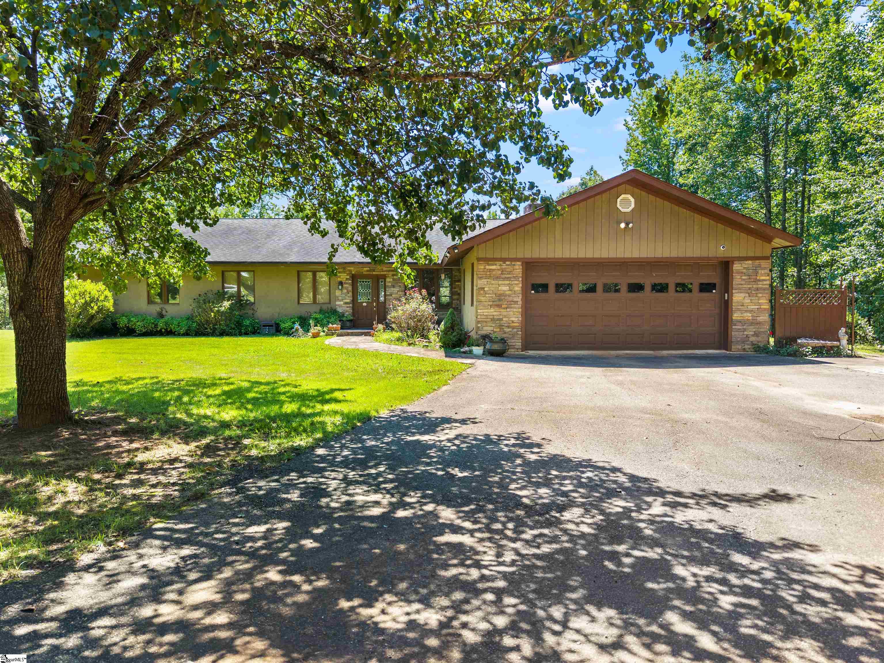 450 Weatherly Road Inman, SC 29349