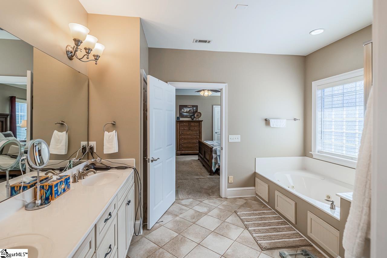 902 Blue Moon Street Taylors, SC 29687