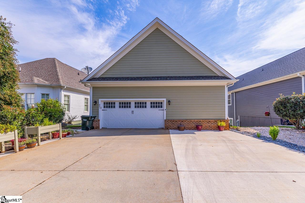902 Blue Moon Street Taylors, SC 29687