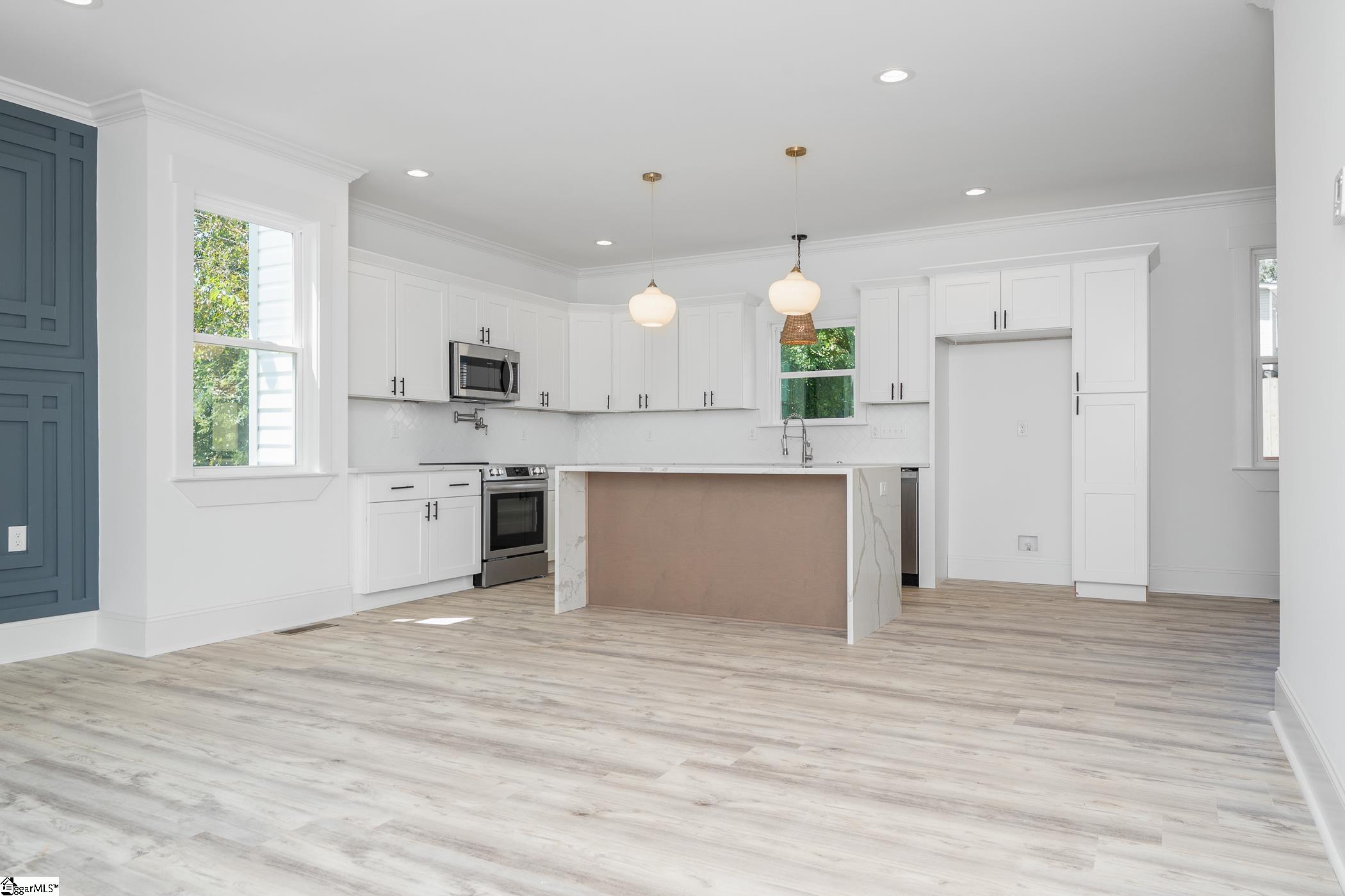 67 Dorsey Avenue Greenville, SC 29611