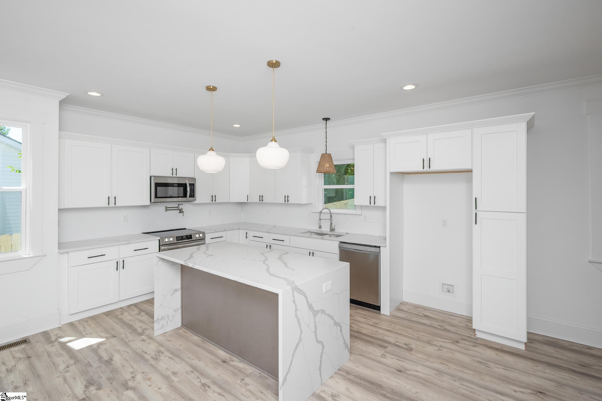 67 Dorsey Avenue Greenville, SC 29611