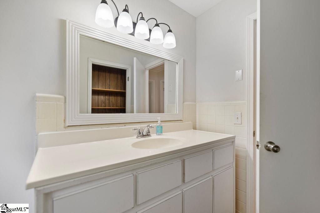 144 Cloverhill Drive Anderson, SC 29624