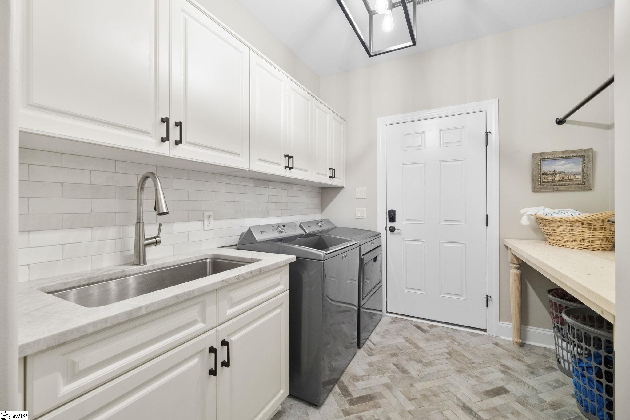 166 South Oak Pointe Drive Seneca, SC 29672