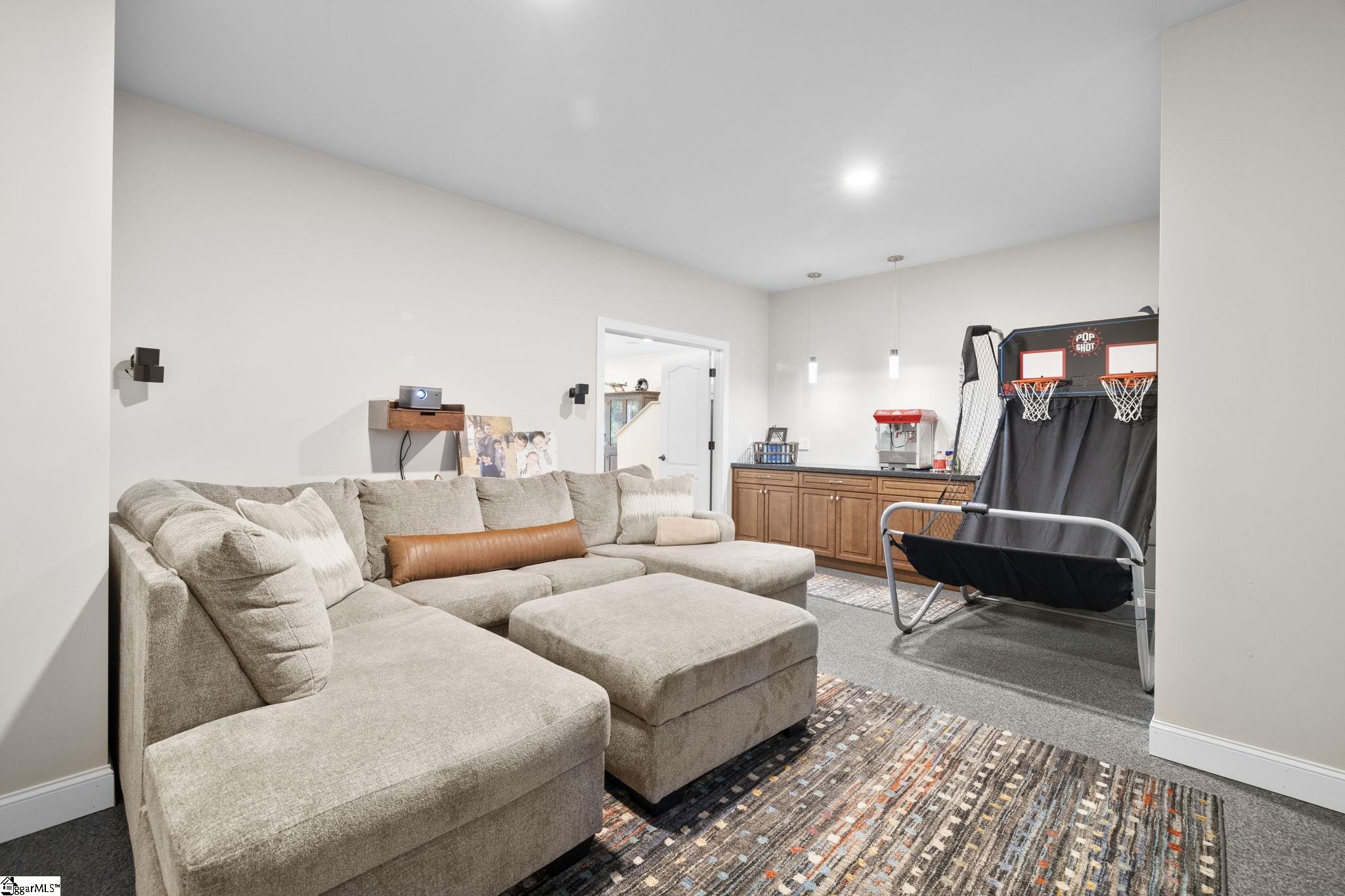 166 South Oak Pointe Drive Seneca, SC 29672