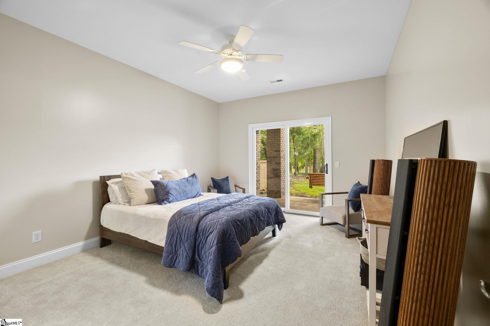 166 South Oak Pointe Drive Seneca, SC 29672