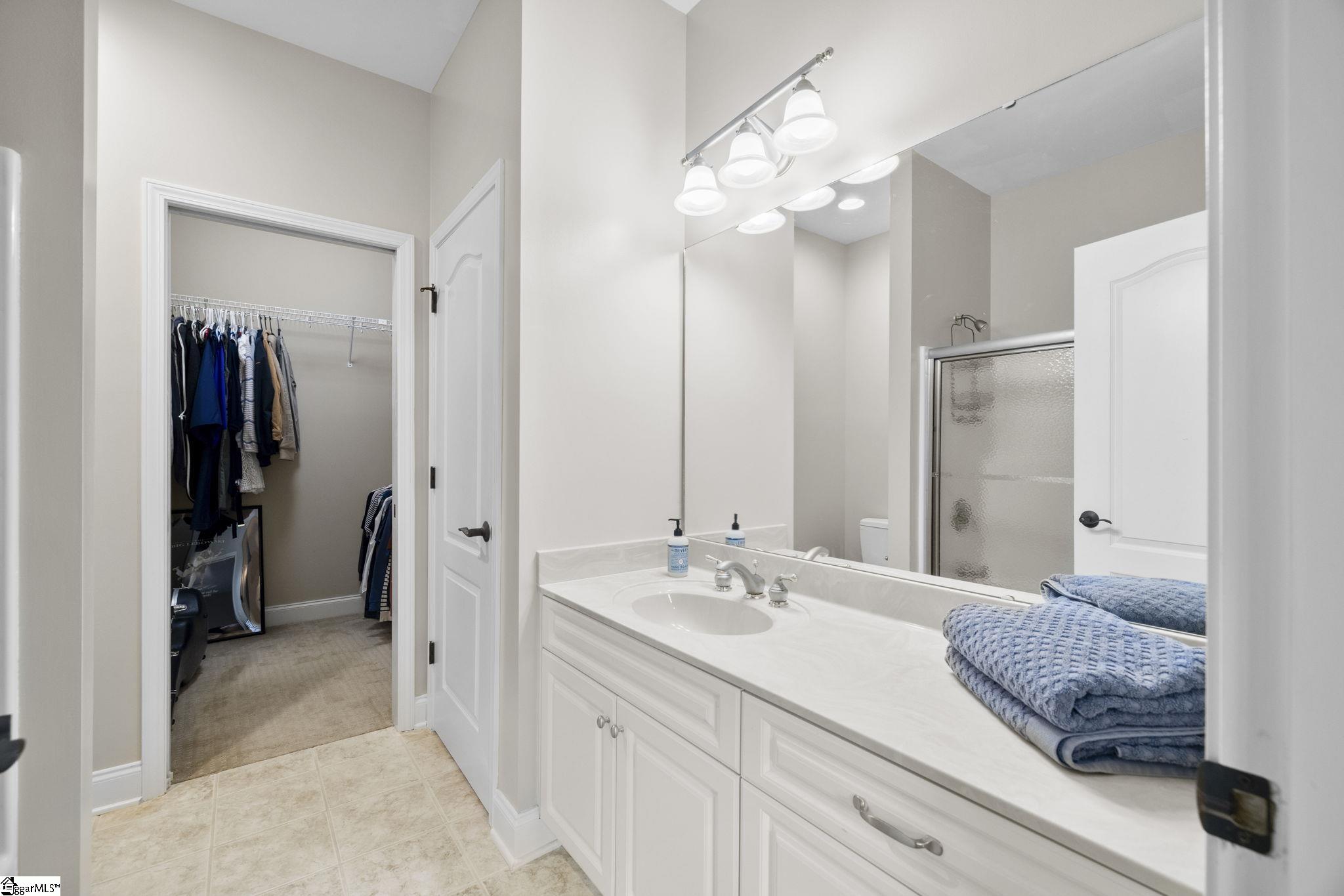 166 South Oak Pointe Drive Seneca, SC 29672