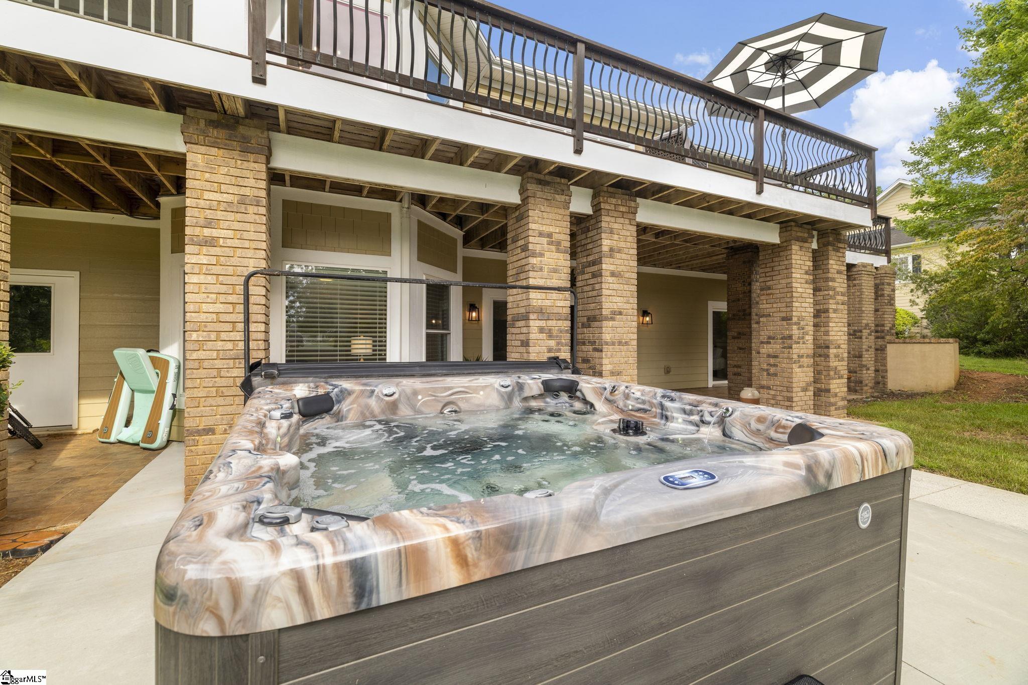166 South Oak Pointe Drive Seneca, SC 29672