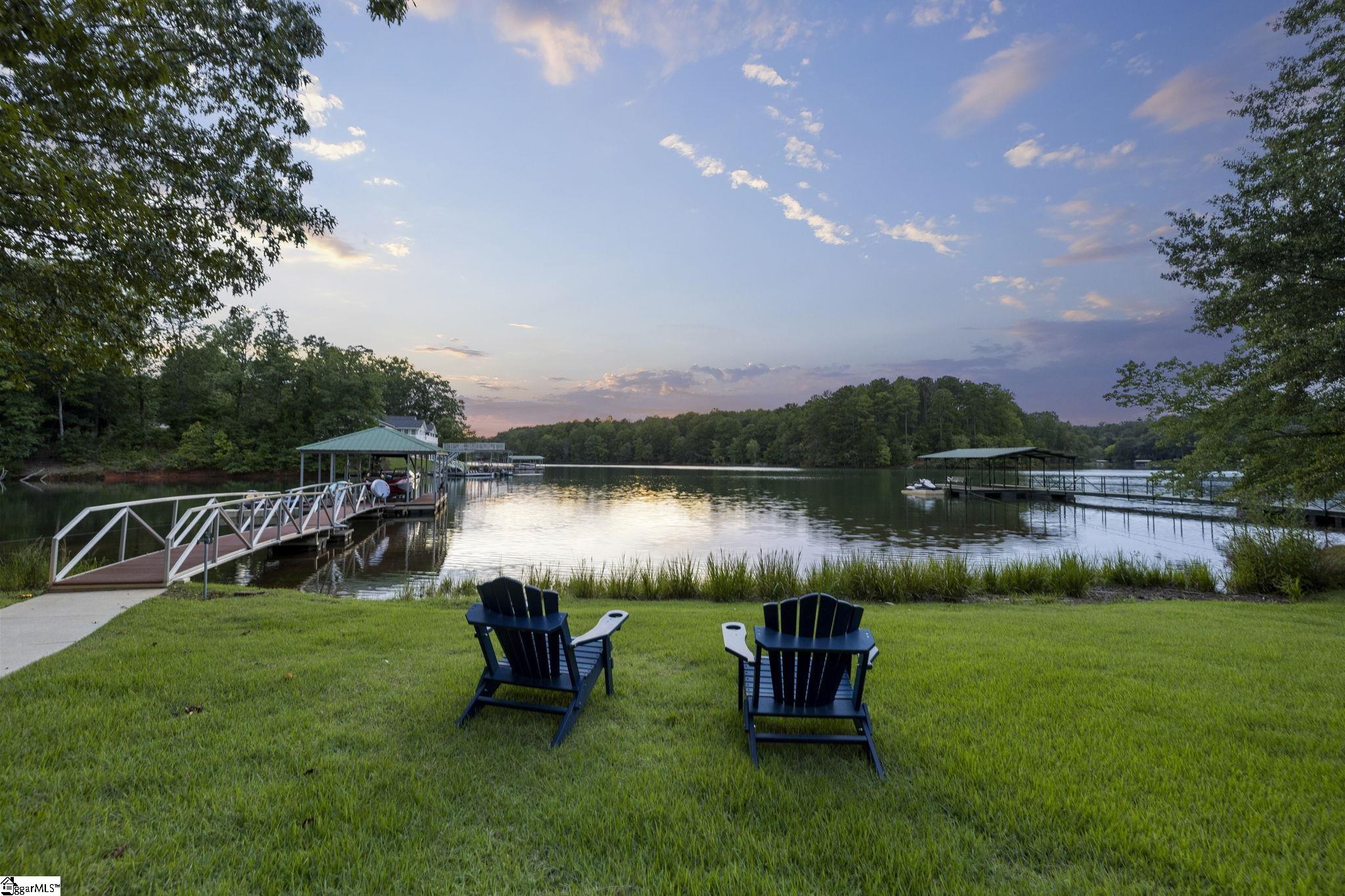 166 South Oak Pointe Drive Seneca, SC 29672