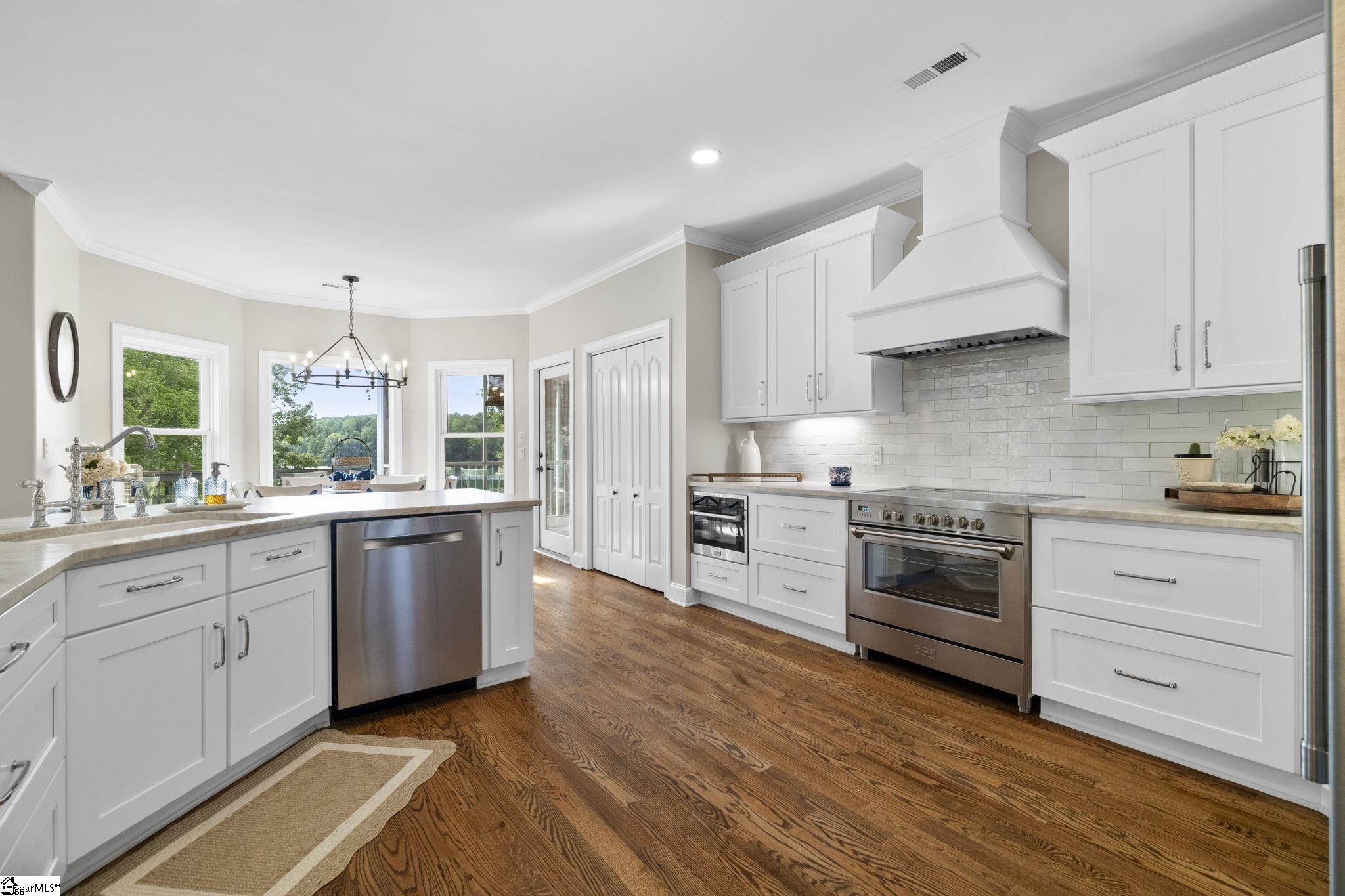 166 South Oak Pointe Drive Seneca, SC 29672