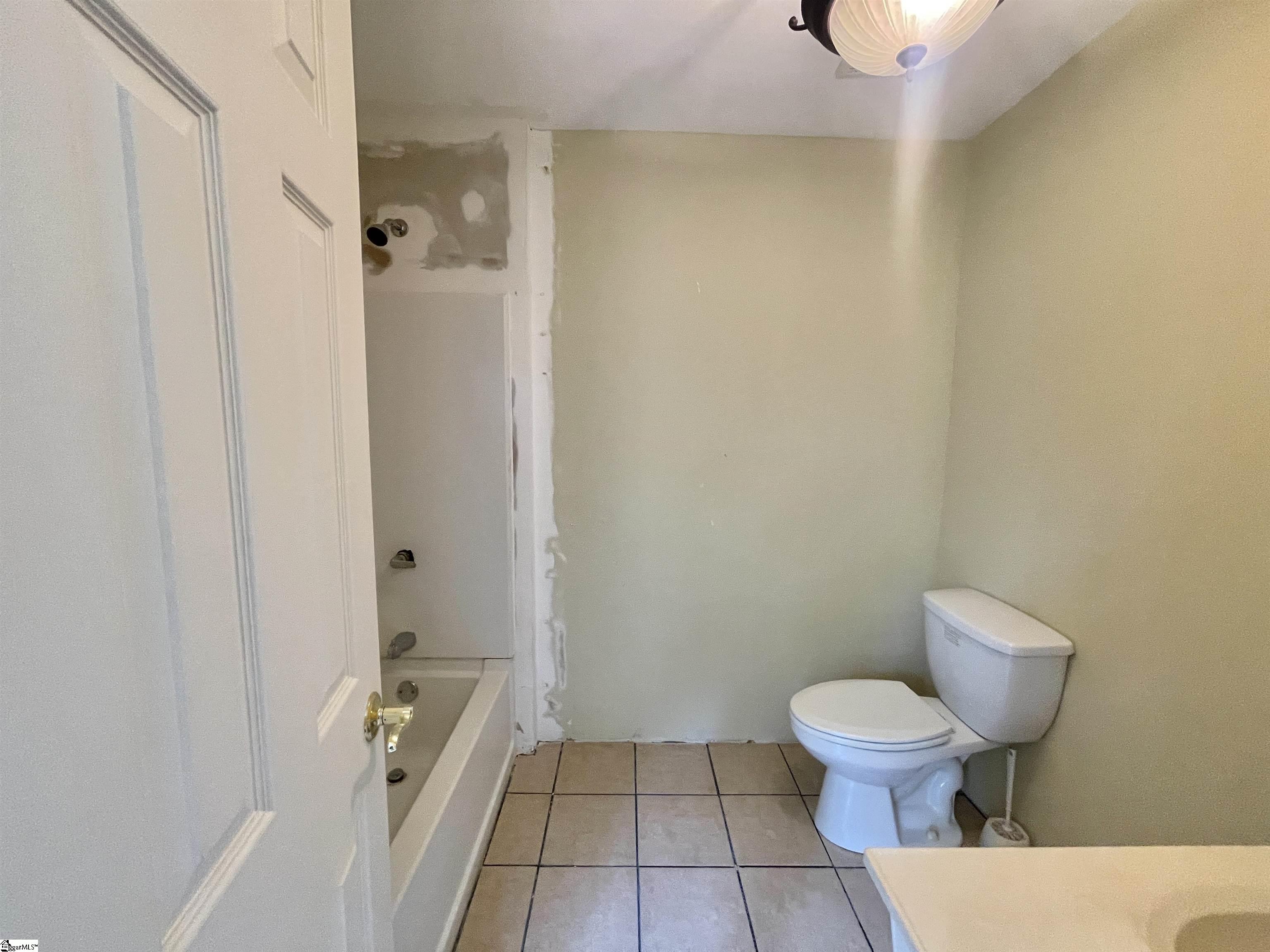432 Hyde Cove Road Fair Play, SC 29643