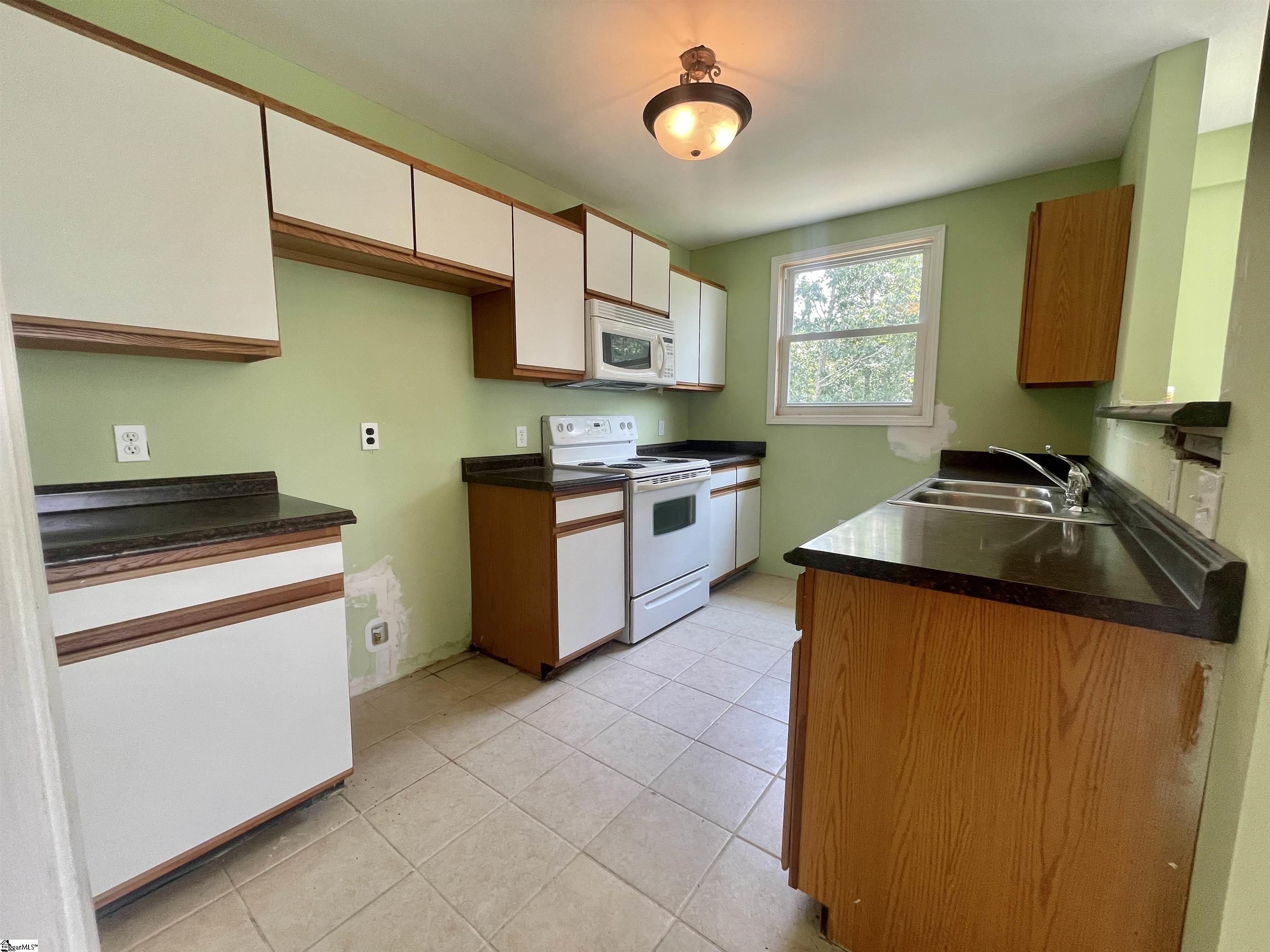 432 Hyde Cove Road Fair Play, SC 29643