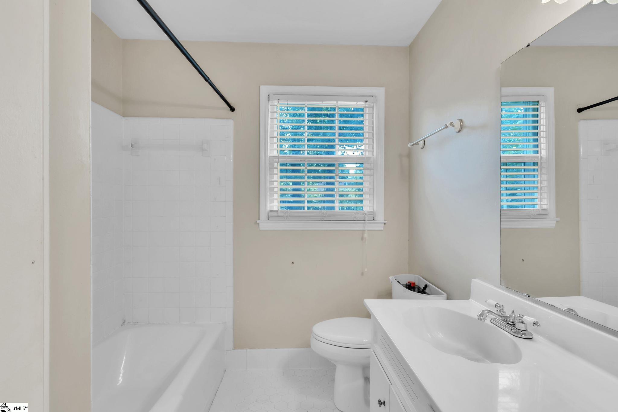 815 Edwards Road UNIT Unit 18 Greenville, SC 29601