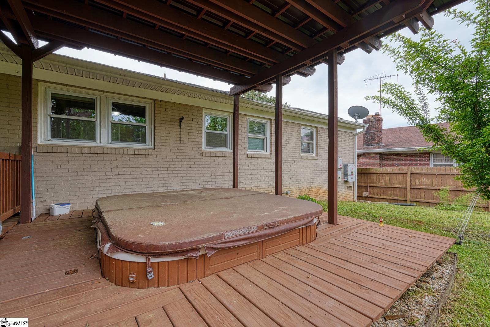 18 Maudie Street Greenville, SC 29605