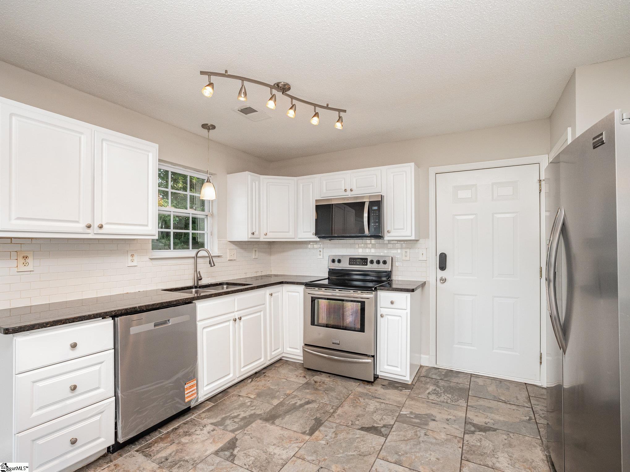 658 Hunters Lane Anderson, SC 29625-2036