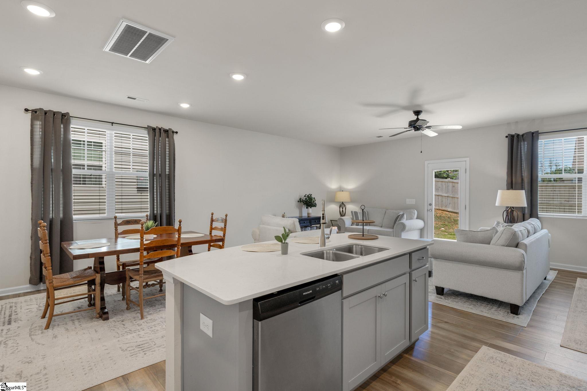 432 Bee Cove Way Pendelton, SC 29670