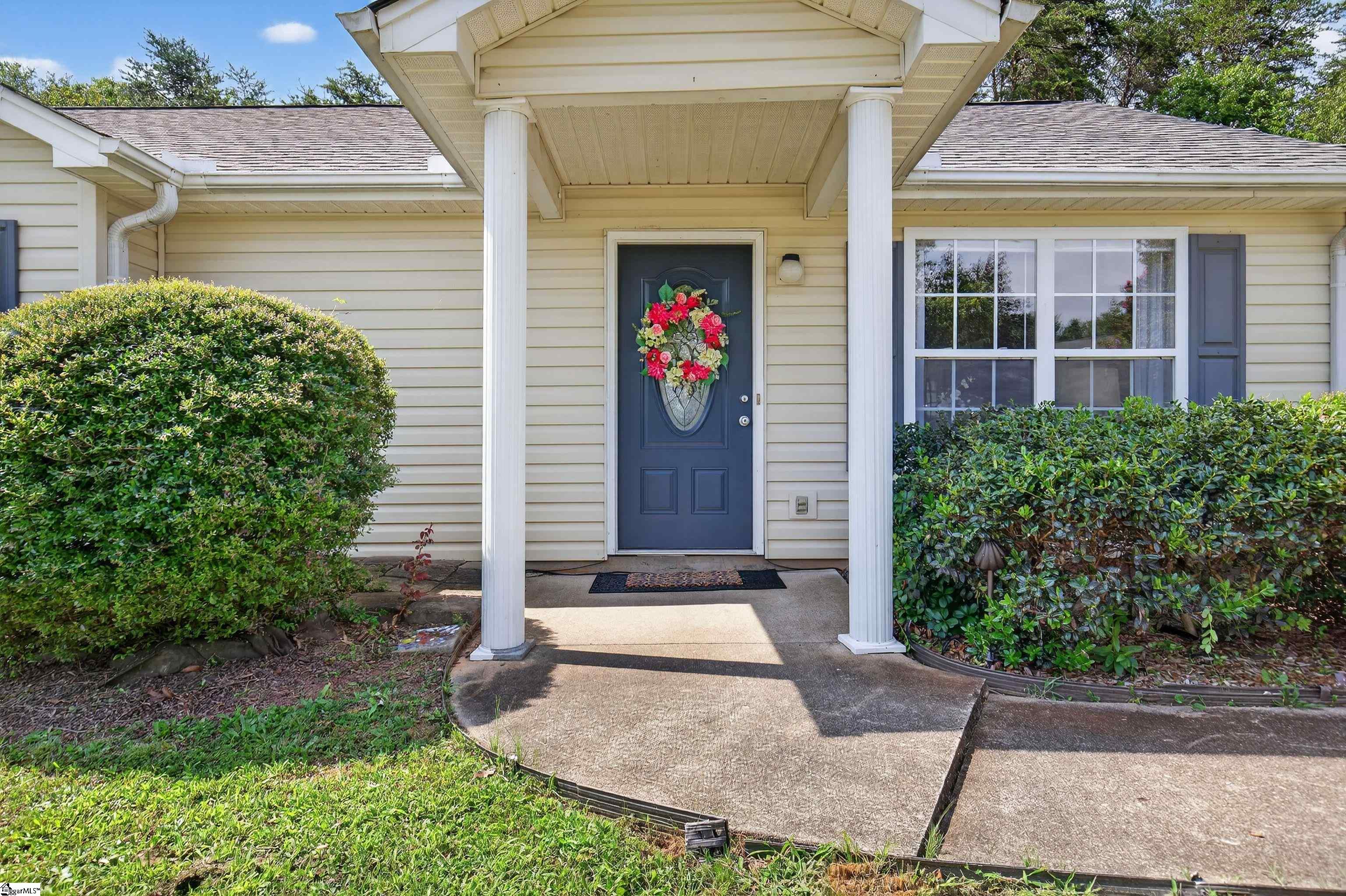 402 Lily Pond Lane Taylors, SC 29687-5765