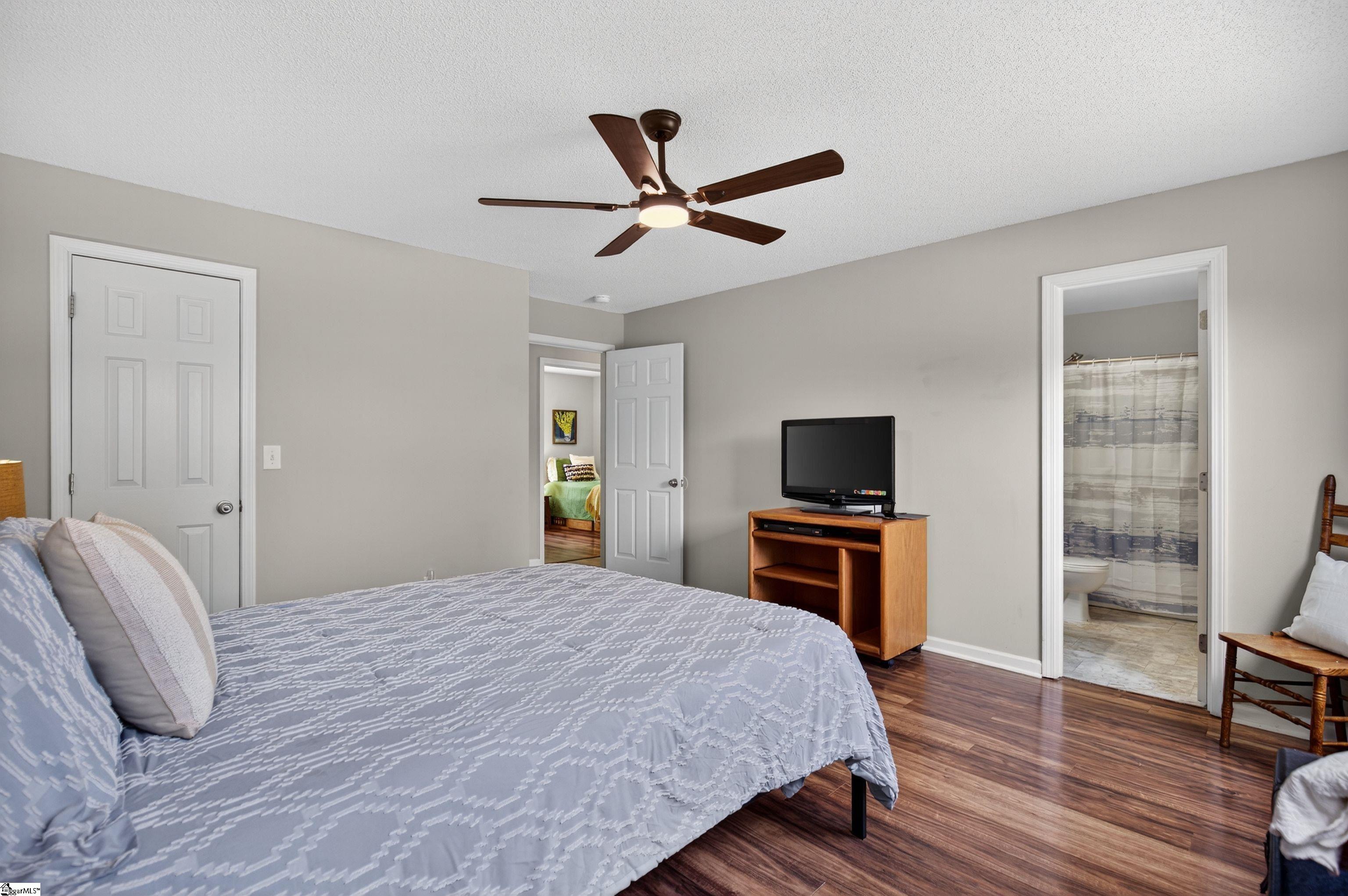 402 Lily Pond Lane Taylors, SC 29687-5765