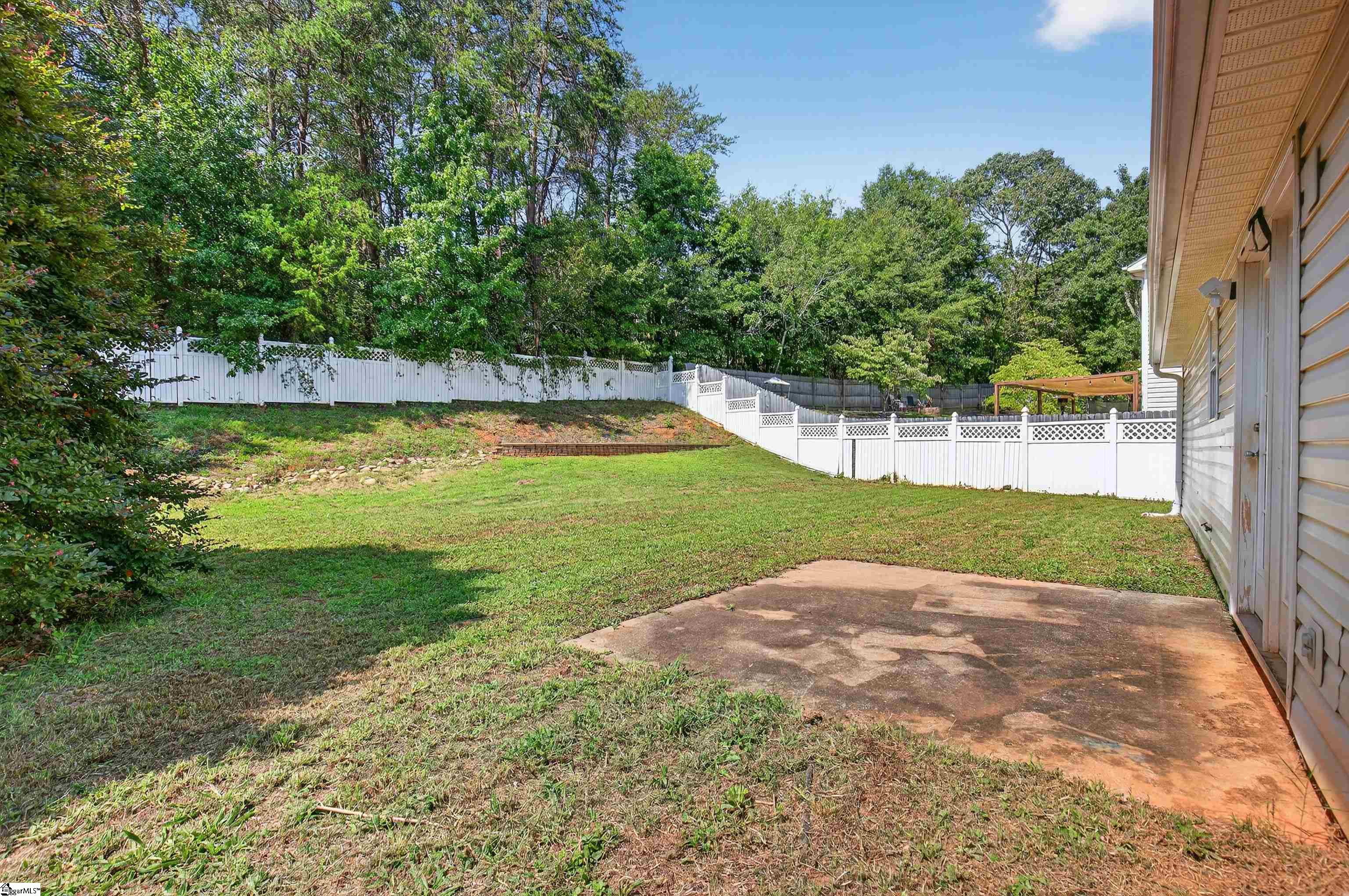402 Lily Pond Lane Taylors, SC 29687-5765