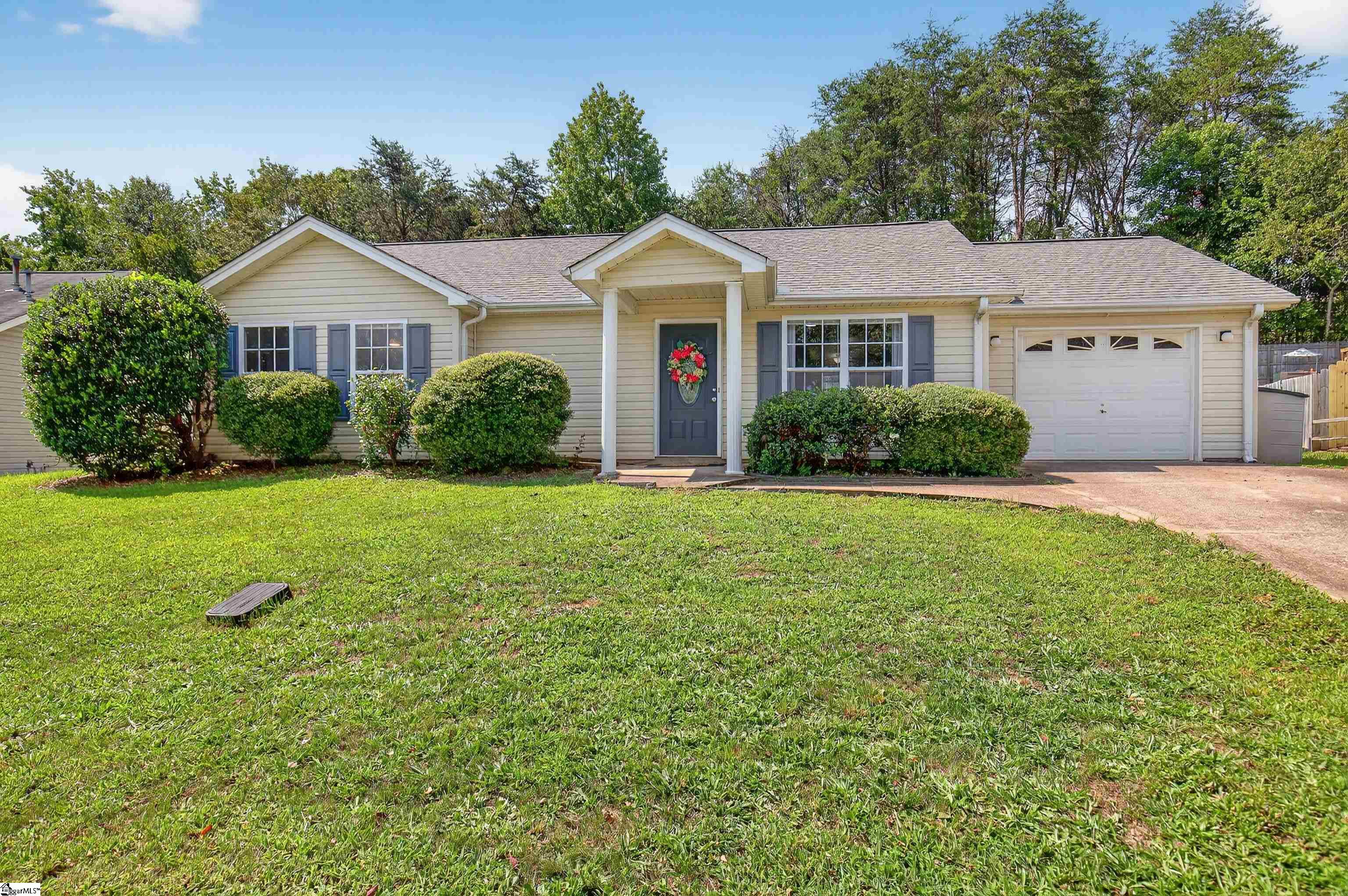 402 Lily Pond Lane Taylors, SC 29687-5765
