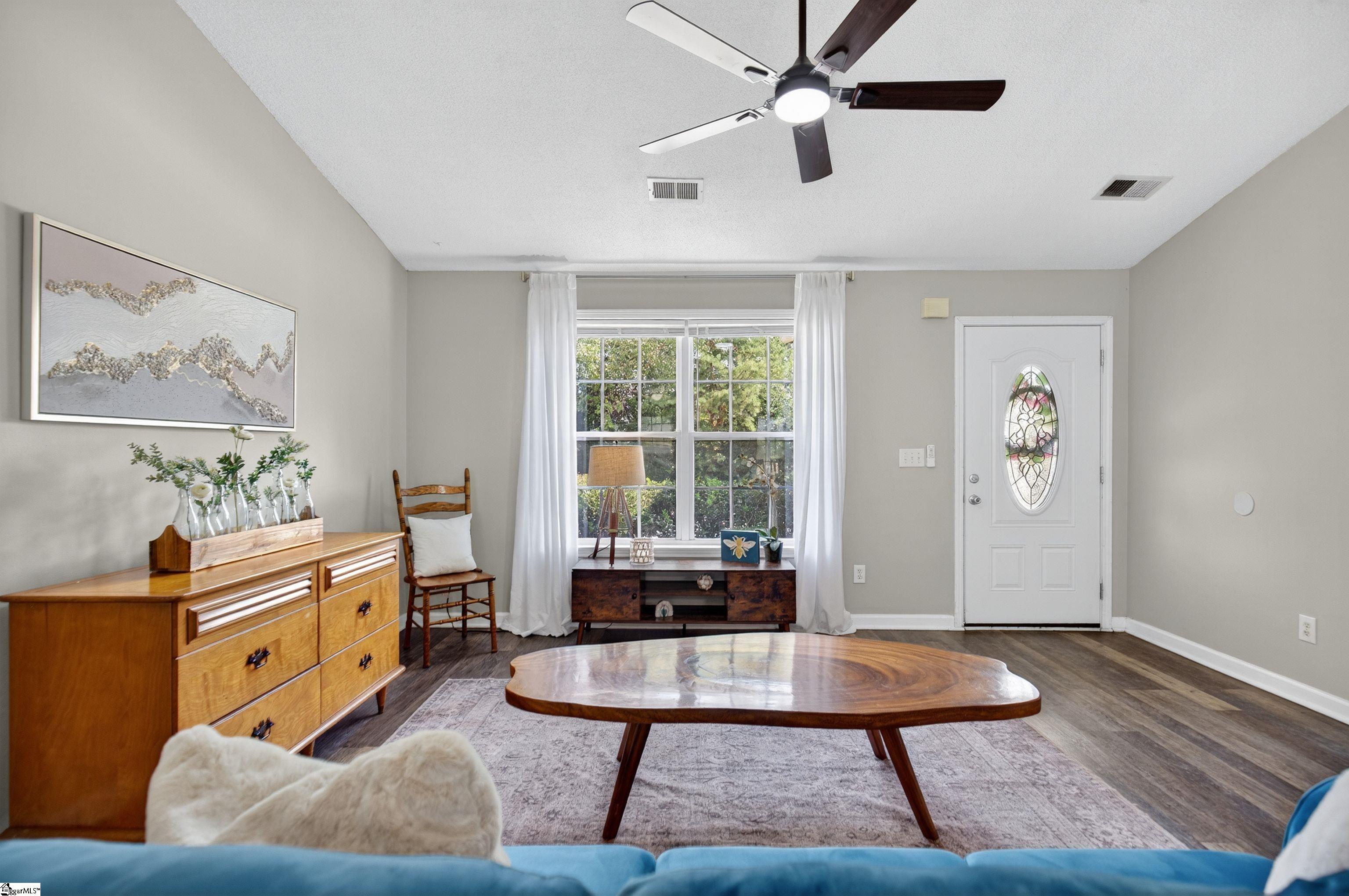 402 Lily Pond Lane Taylors, SC 29687-5765
