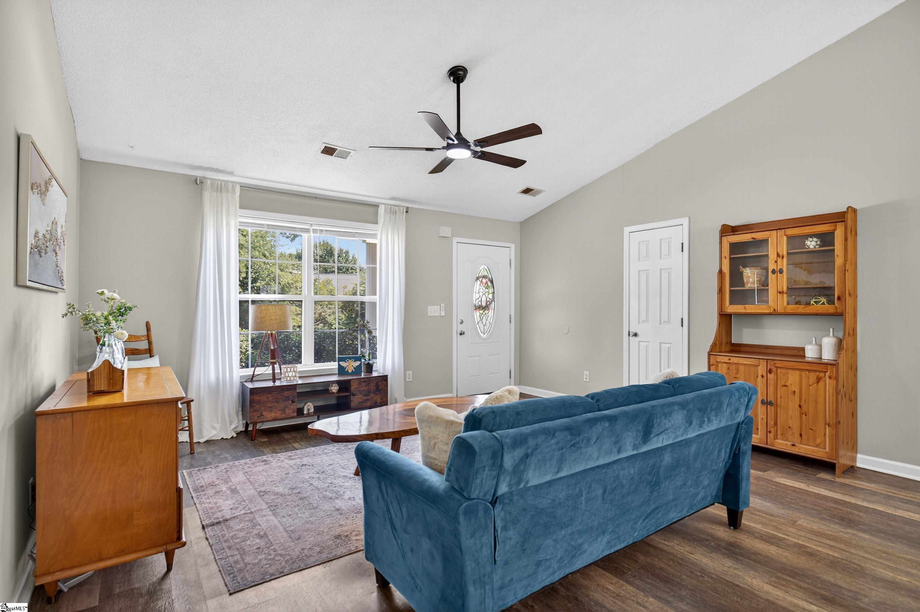 402 Lily Pond Lane Taylors, SC 29687-5765