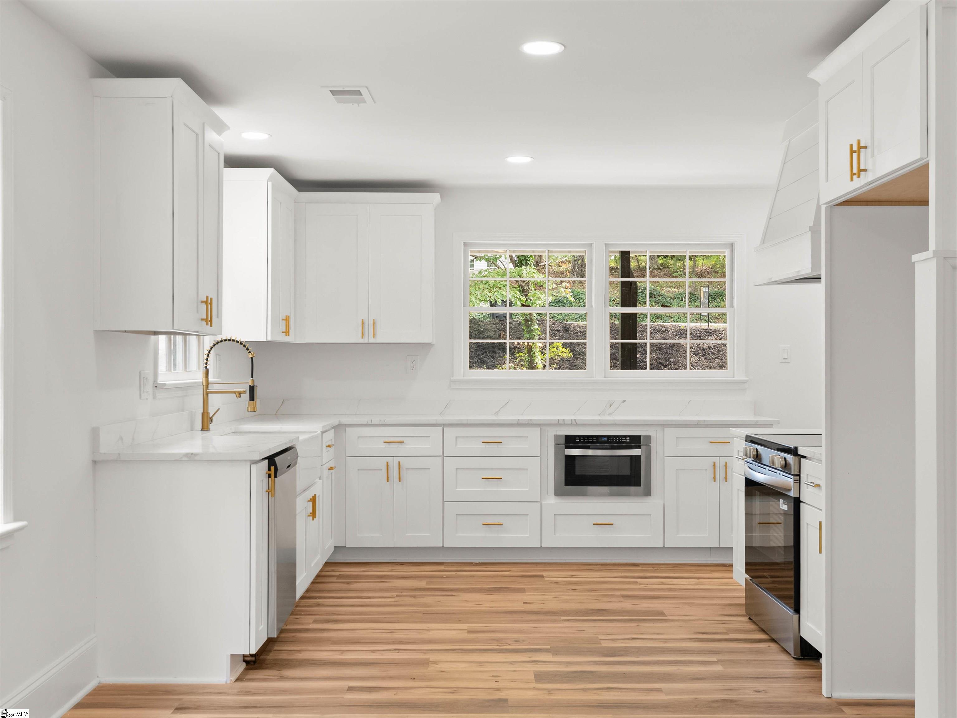 324 Sunny Lane Piedmont, SC 29673