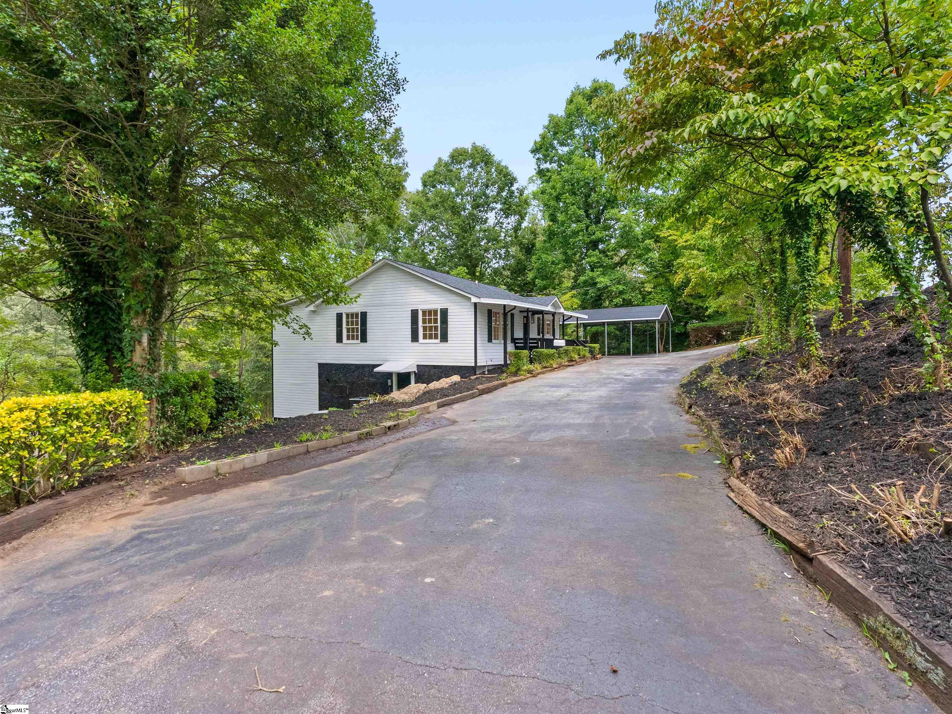 324 Sunny Lane Piedmont, SC 29673