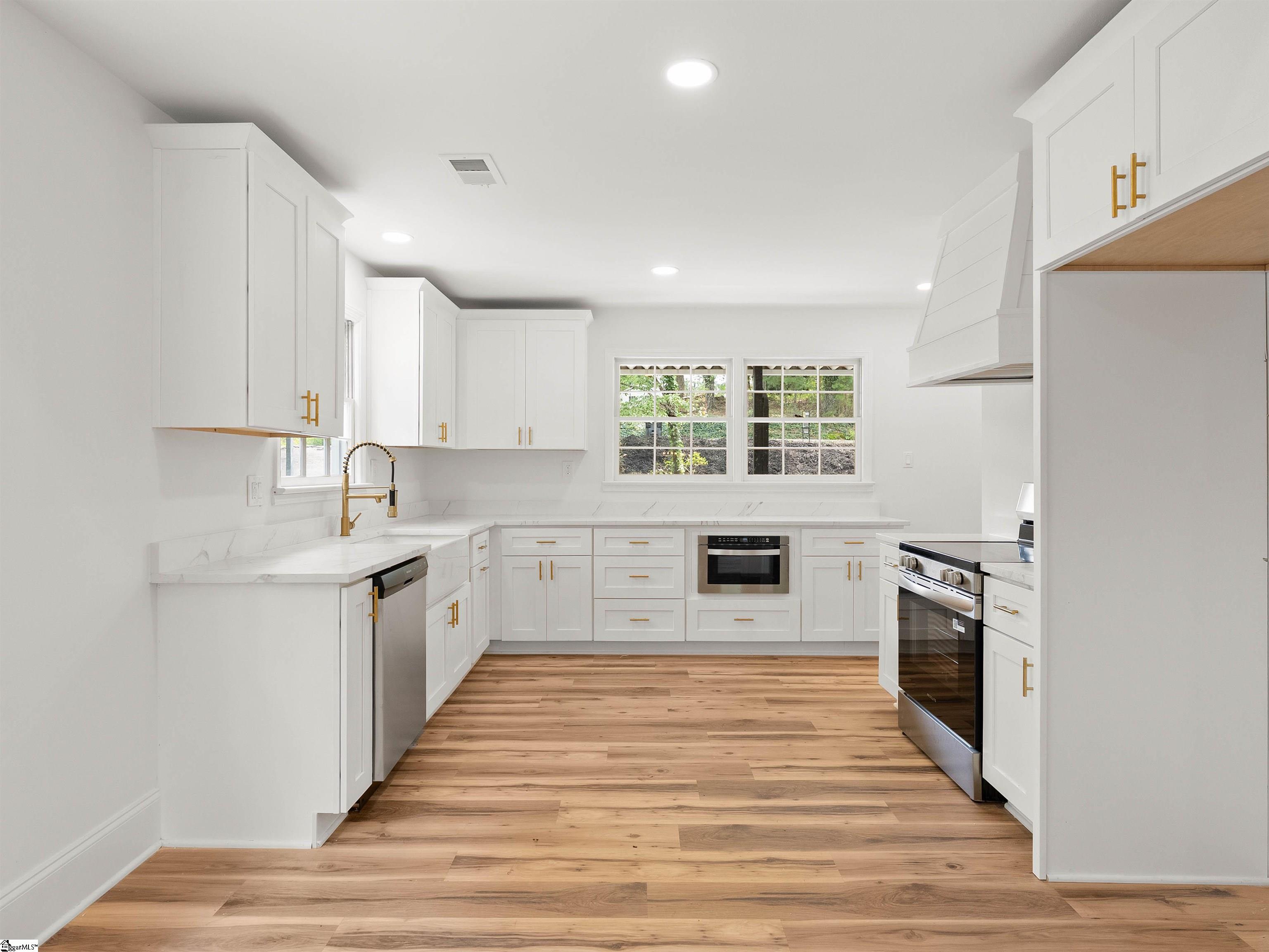 324 Sunny Lane Piedmont, SC 29673