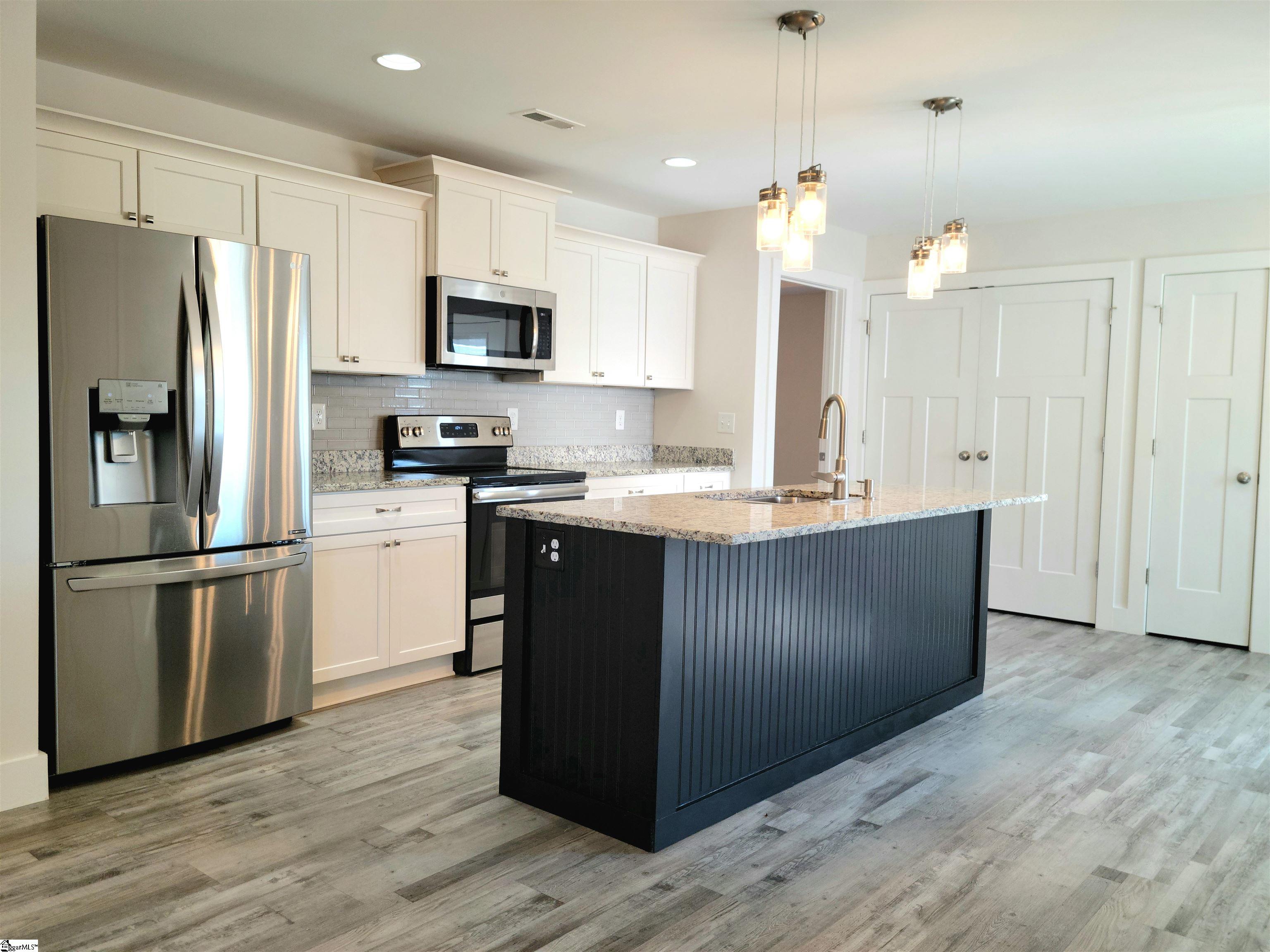 21 Pamela Drive Greenville, SC 29611