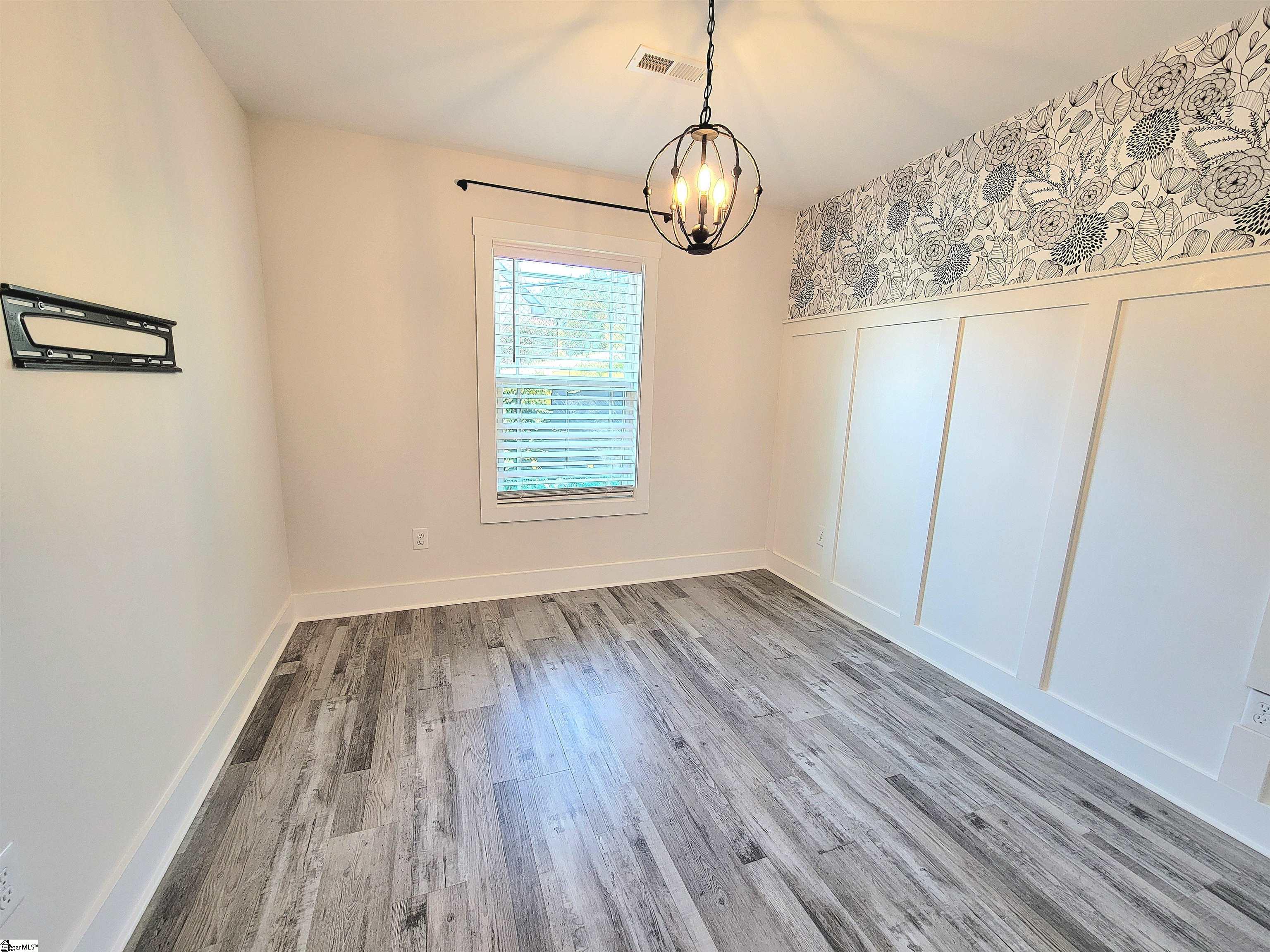 21 Pamela Drive Greenville, SC 29611