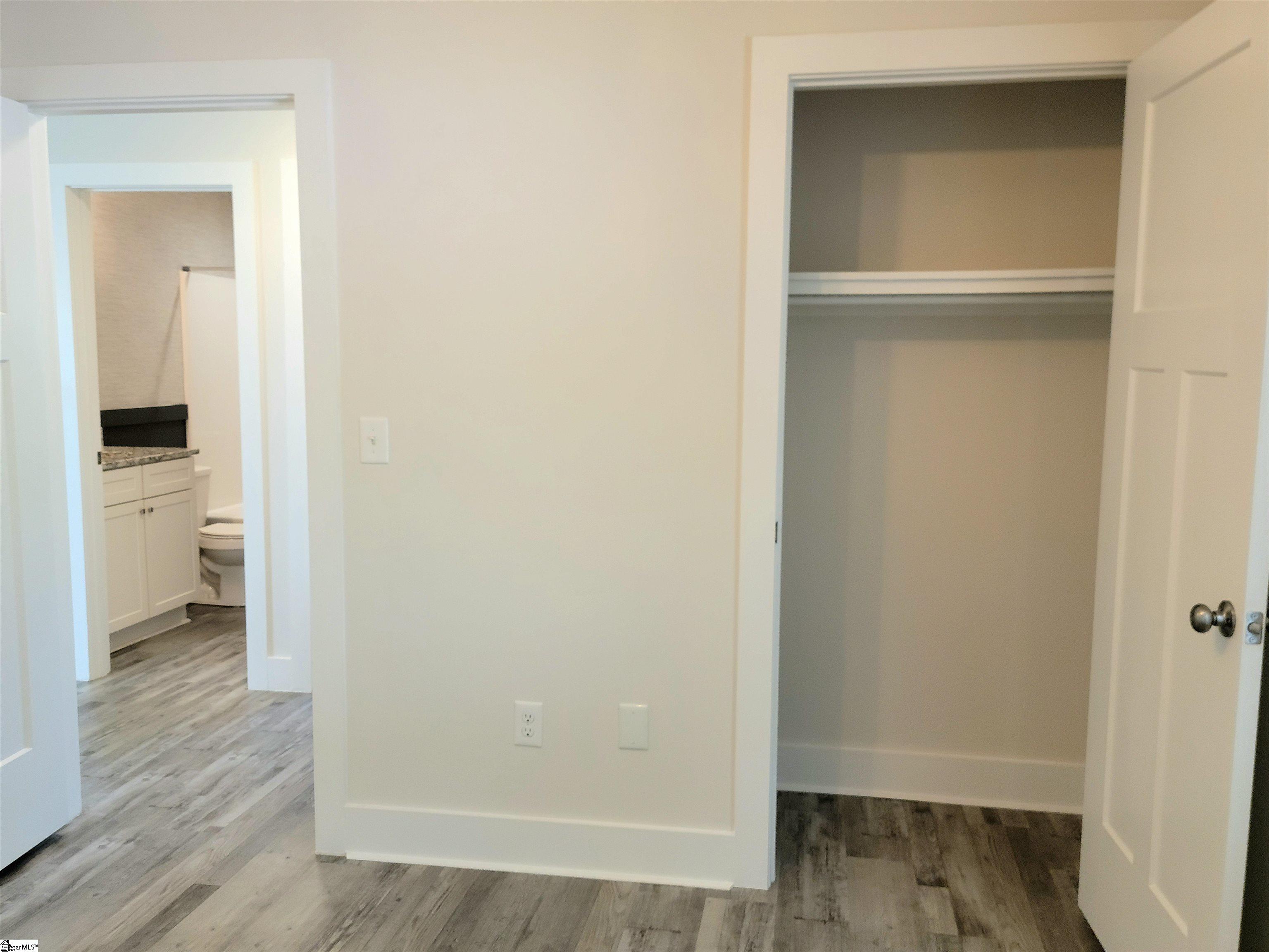 21 Pamela Drive Greenville, SC 29611