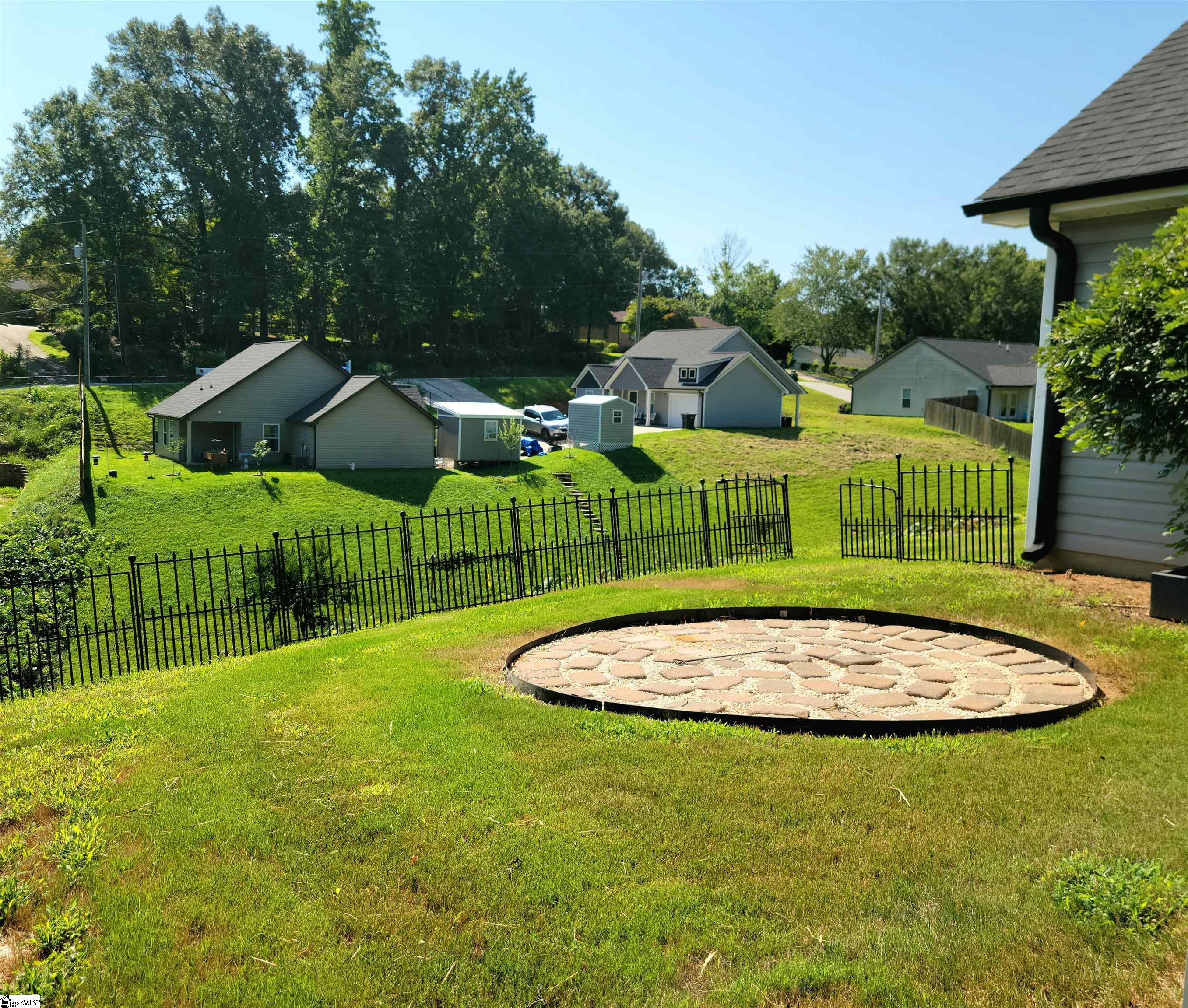 21 Pamela Drive Greenville, SC 29611