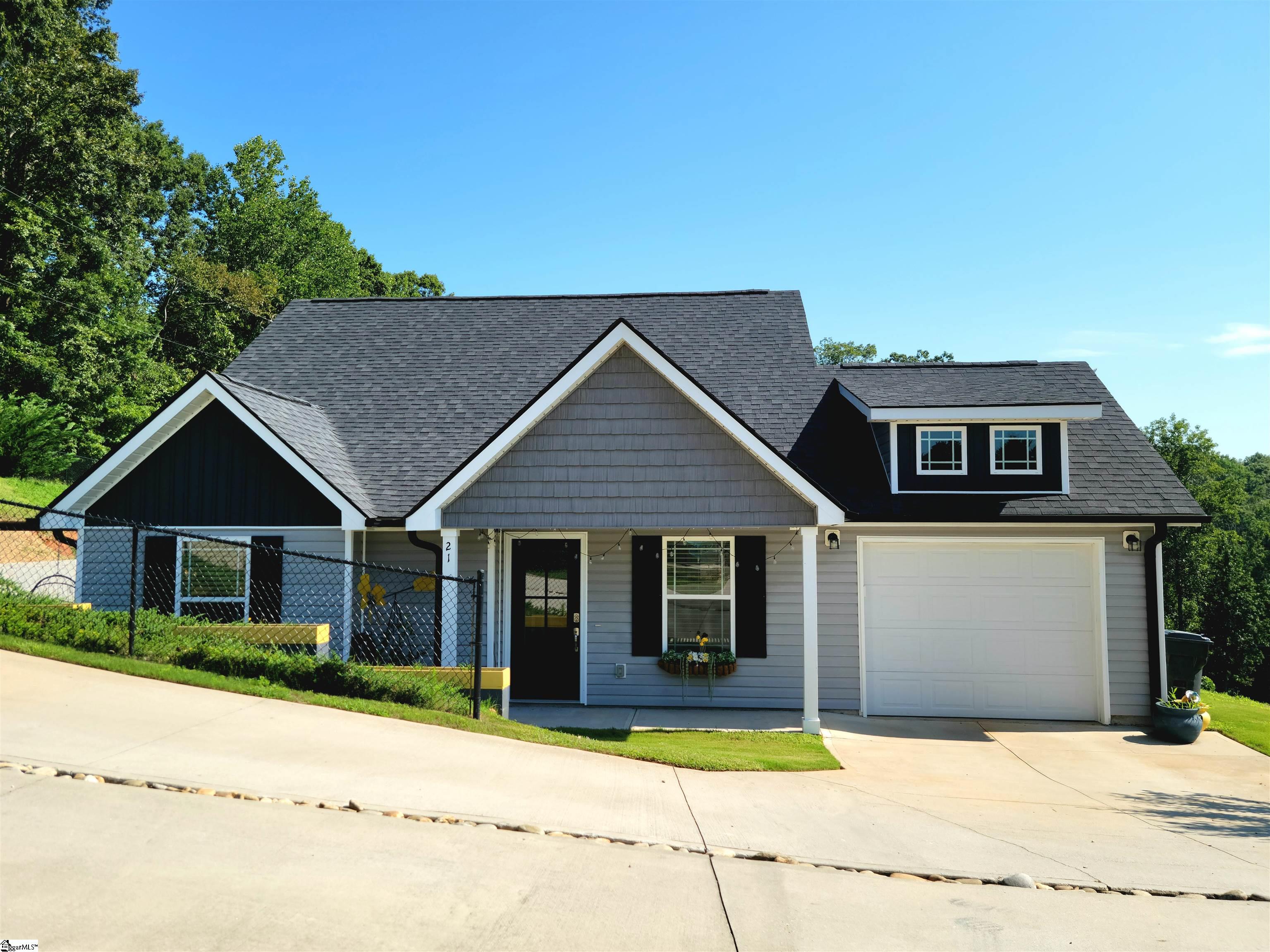21 Pamela Drive Greenville, SC 29611
