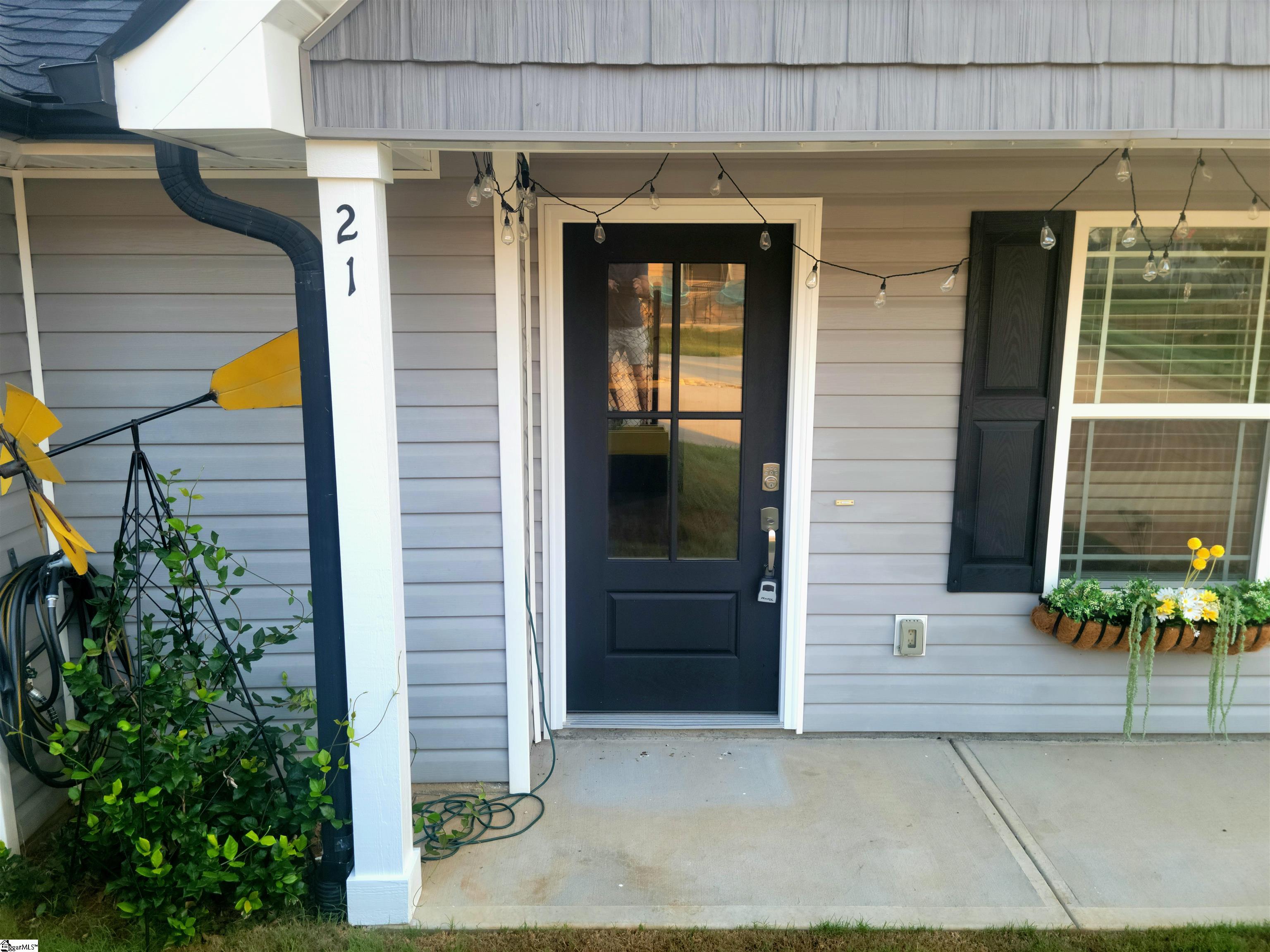 21 Pamela Drive Greenville, SC 29611