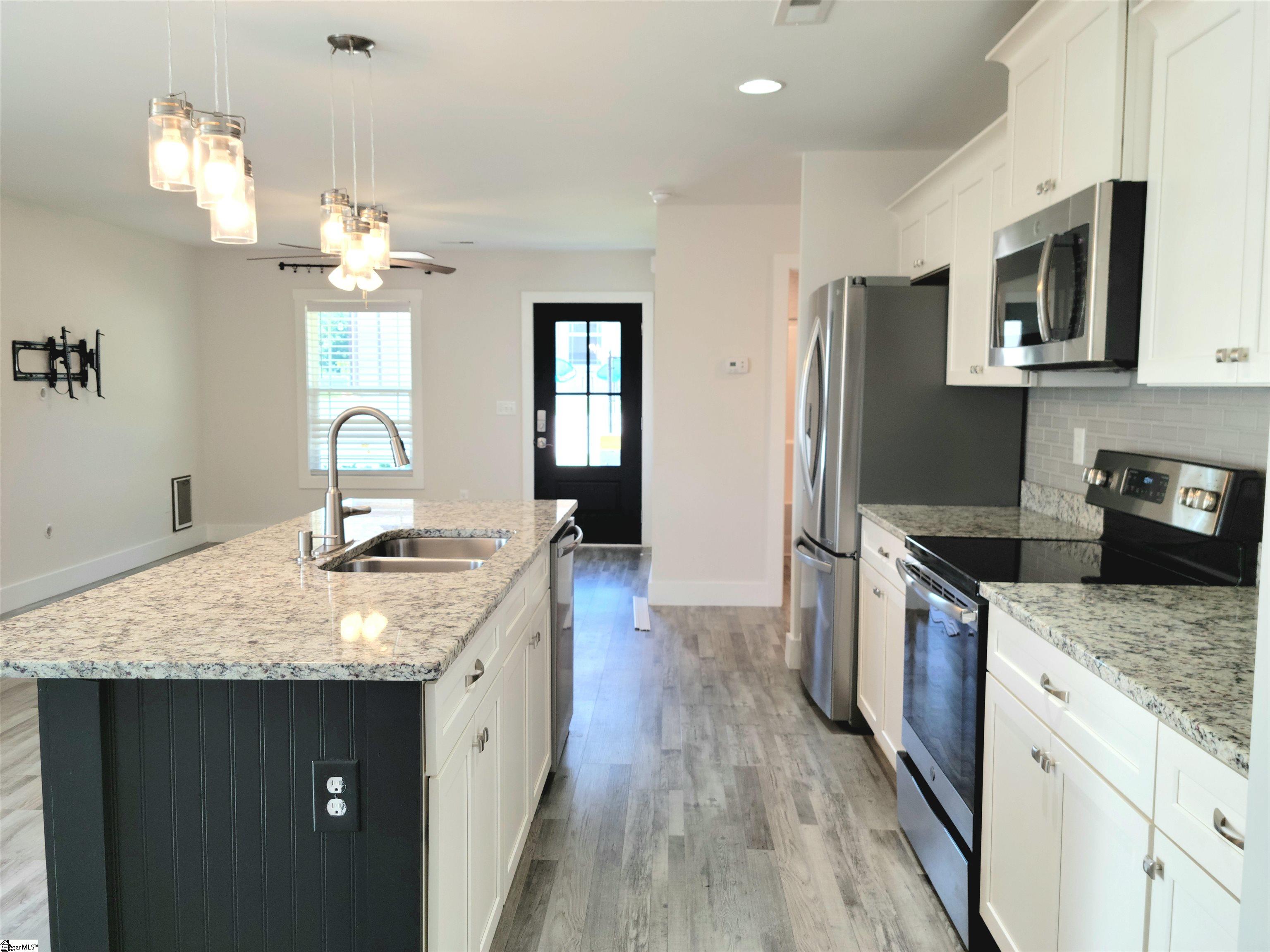 21 Pamela Drive Greenville, SC 29611