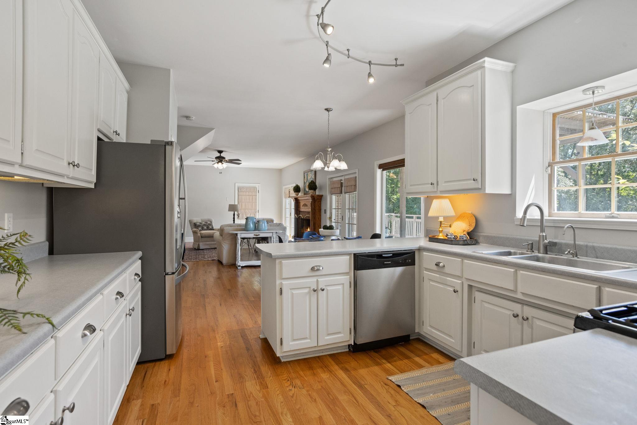 467 Grandwood Boulevard Gray Court, SC 29645