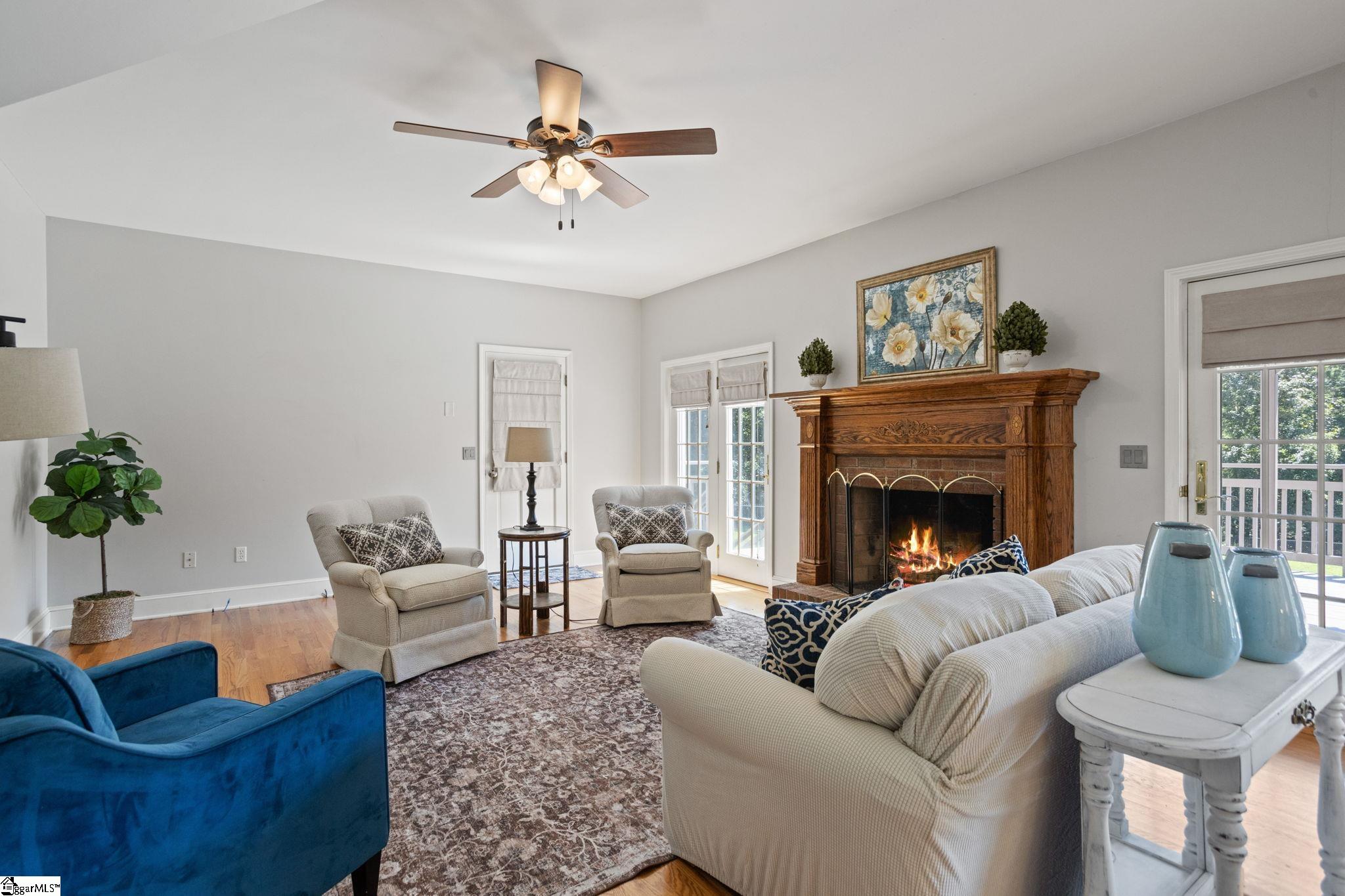 467 Grandwood Boulevard Gray Court, SC 29645