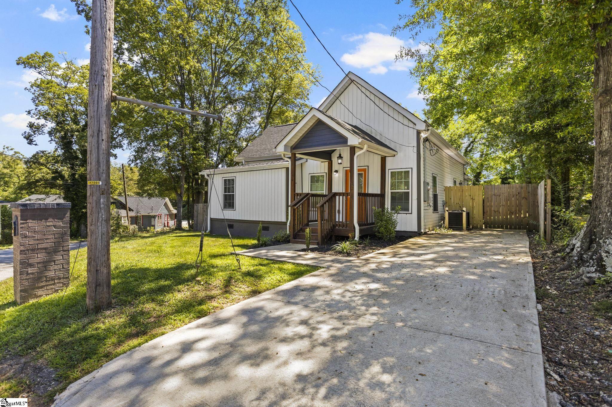 36 E Main Street Greenville, SC 29611
